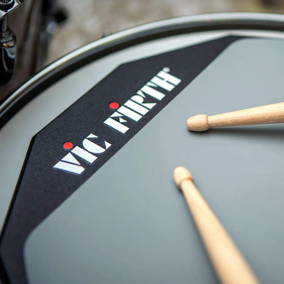 Vic FIrth - Jednostronna podkładka treningowa z logo VF - średnica 30 cm