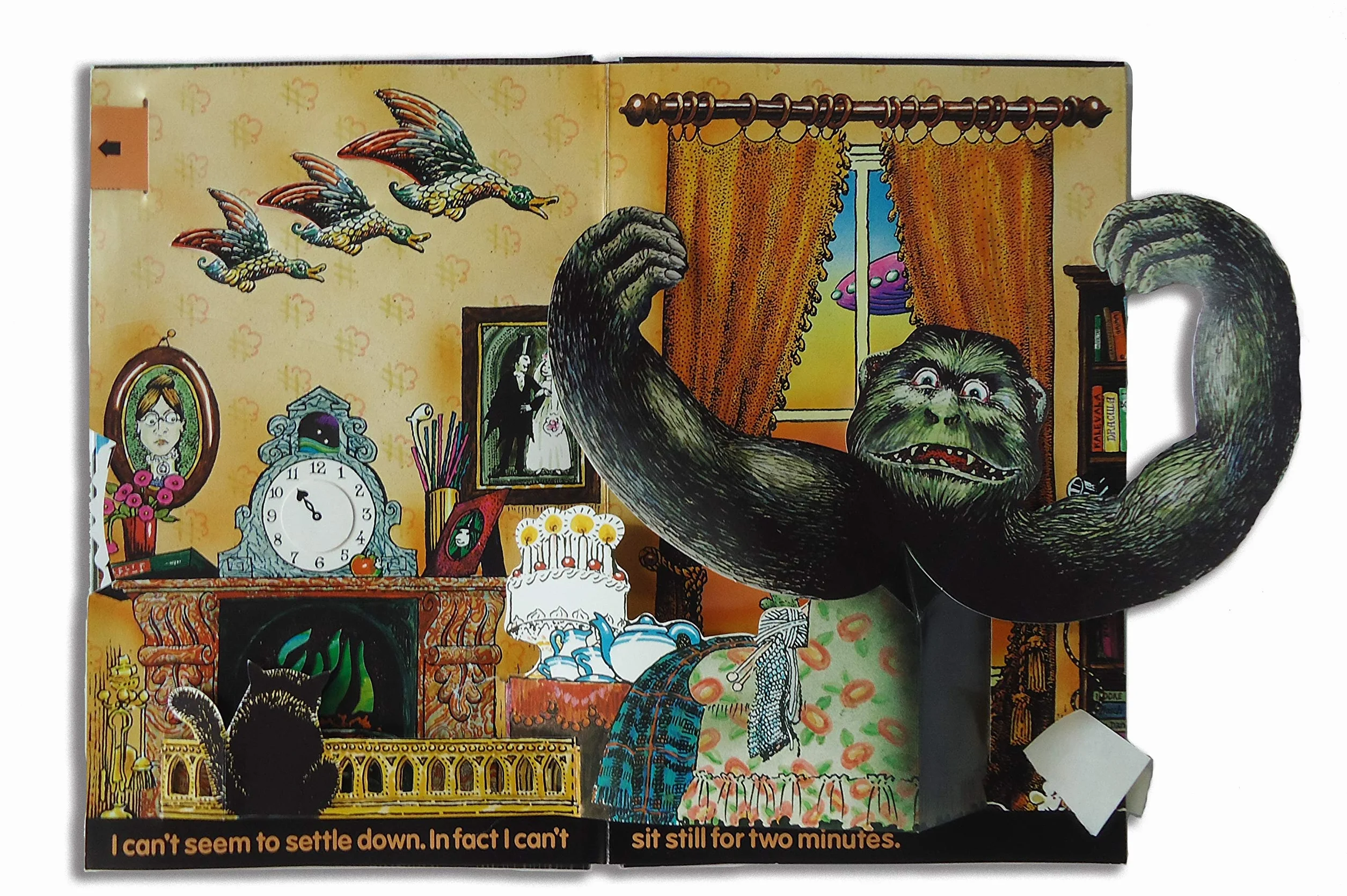 Haunted House: The classic pop-up book packed with spooky surprises - the perfect gift for kids age 4, 5, 6, 7, 8!