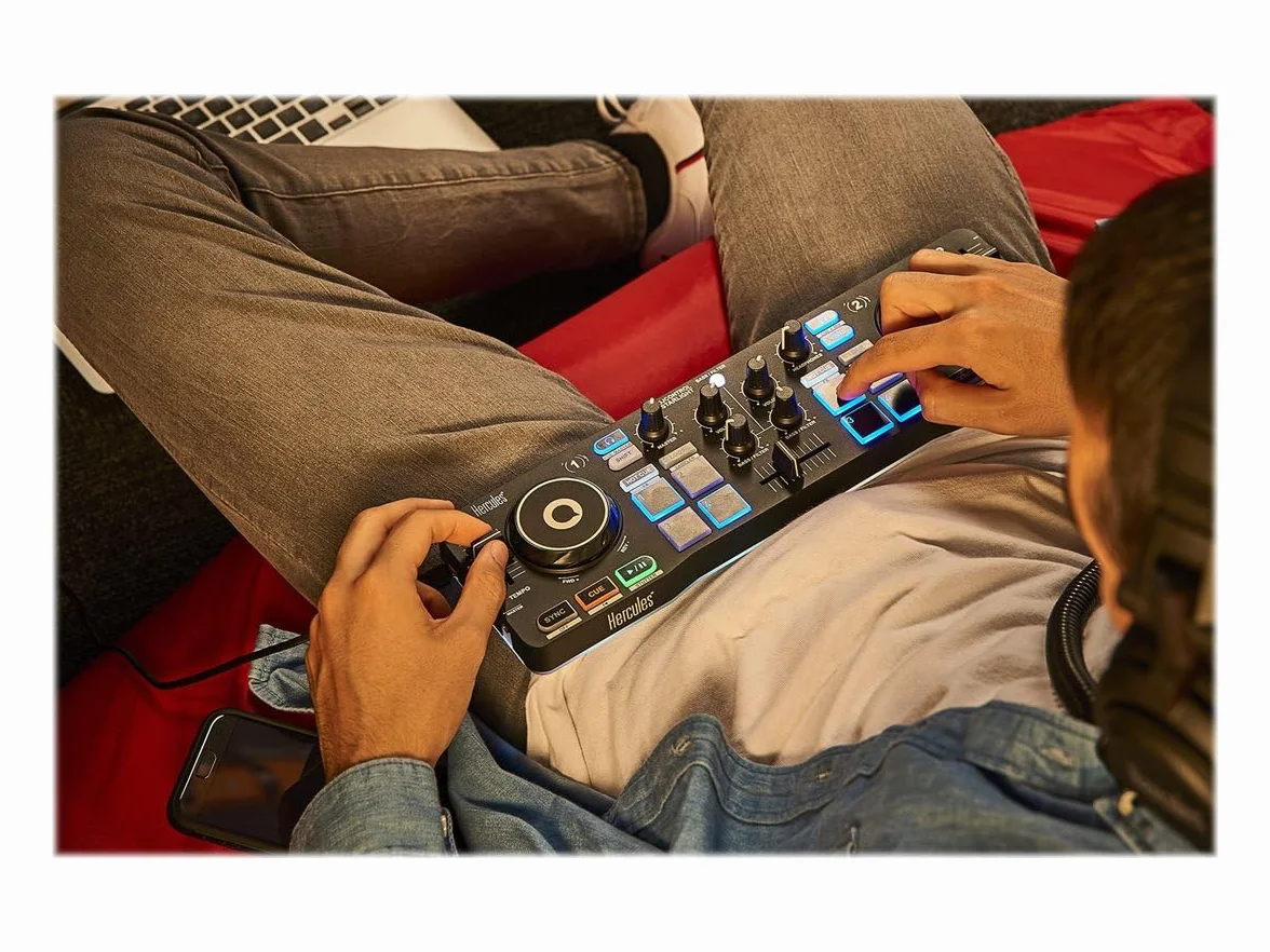 Hercules DJControl Starlight – Przenośny 2-kanałowy kontroler DJ z USB i 8 padami, z oprogramowaniem Serato DJ Lite, kompatybilny z PC i Mac