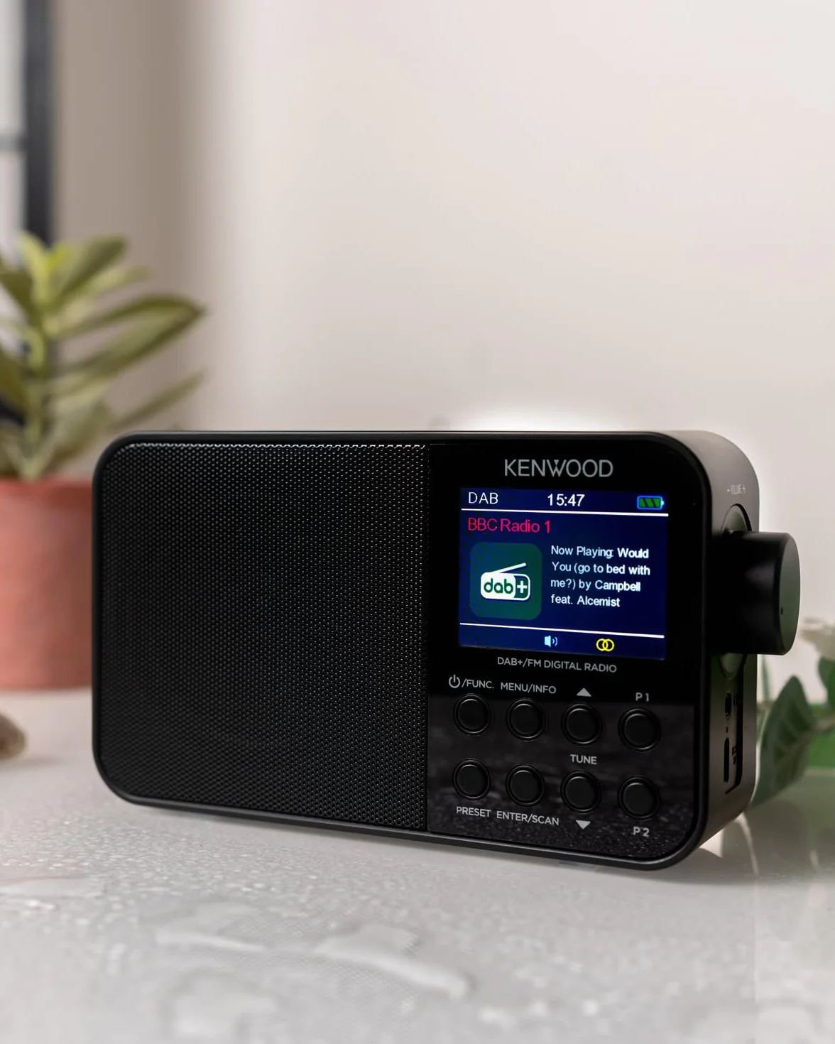 Kenwood CR-M30DAB-B przenośne radio DAB+ z Bluetooth, wbudowanym akumulatorem i kolorowym wyświetlaczem 6,1 cm, kolor czarny