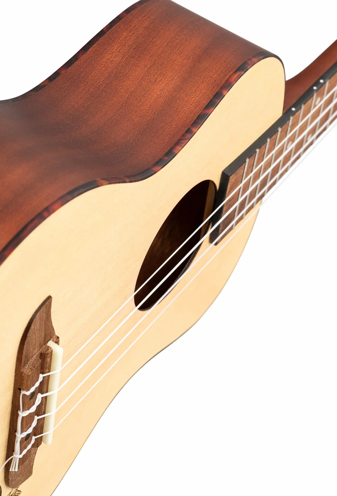 Ortega RU5-TE Tenor Ukulele Świerkowy Blat Sapele Korpus Satynowe Wykończenie 18 Progów