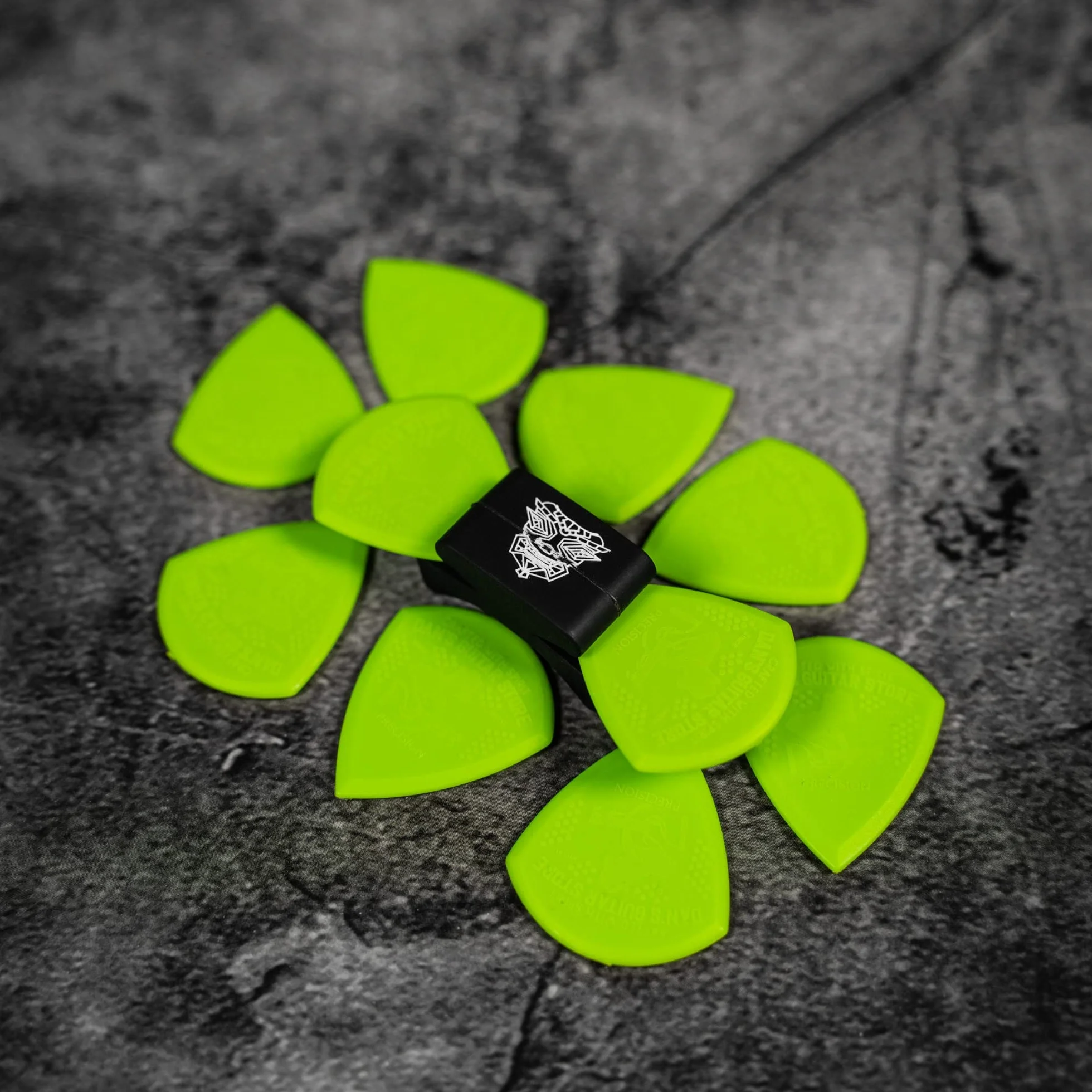 Dan's Guitar Store The Precision Pick Mini – zestaw 10 sztuk – wysokiej jakości High Grip Extra Precision High Visible kostki do gitary