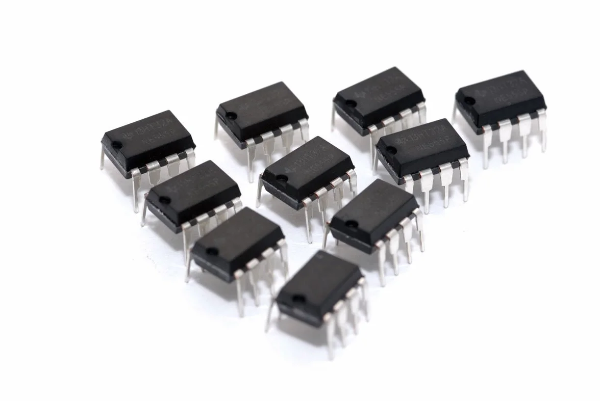 NE555 NE555P/Controller IC Timer Dil Dip 555 Timer X 10