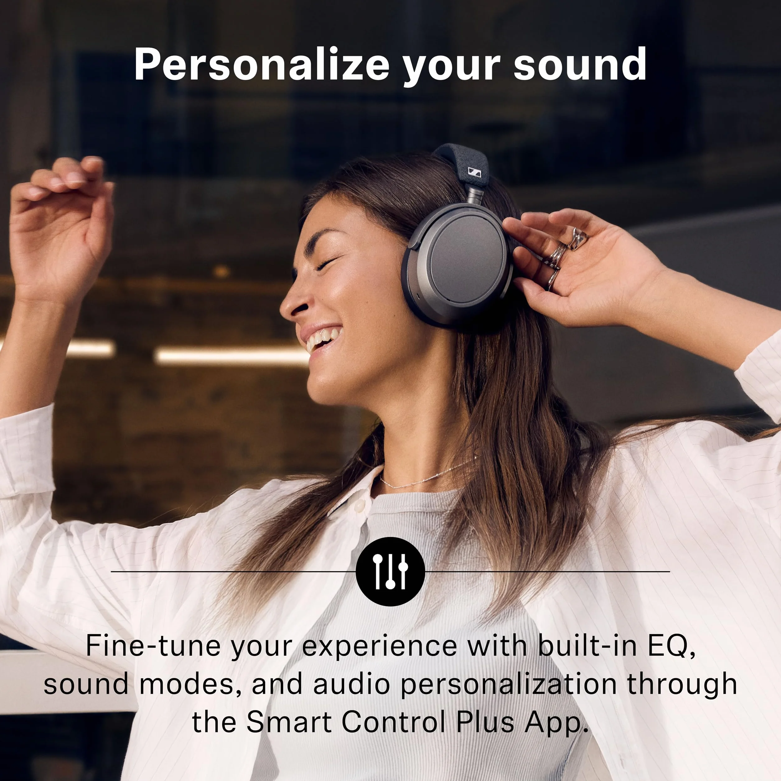 Sennheiser MOMENTUM 4 Special Edition - zestaw słuchawkowy z Bluetooth zapewniający krystaliczną czystość dźwięku podczas połączeń, z aktywnym tłumieniem hałasu, Czarny/Miedziany