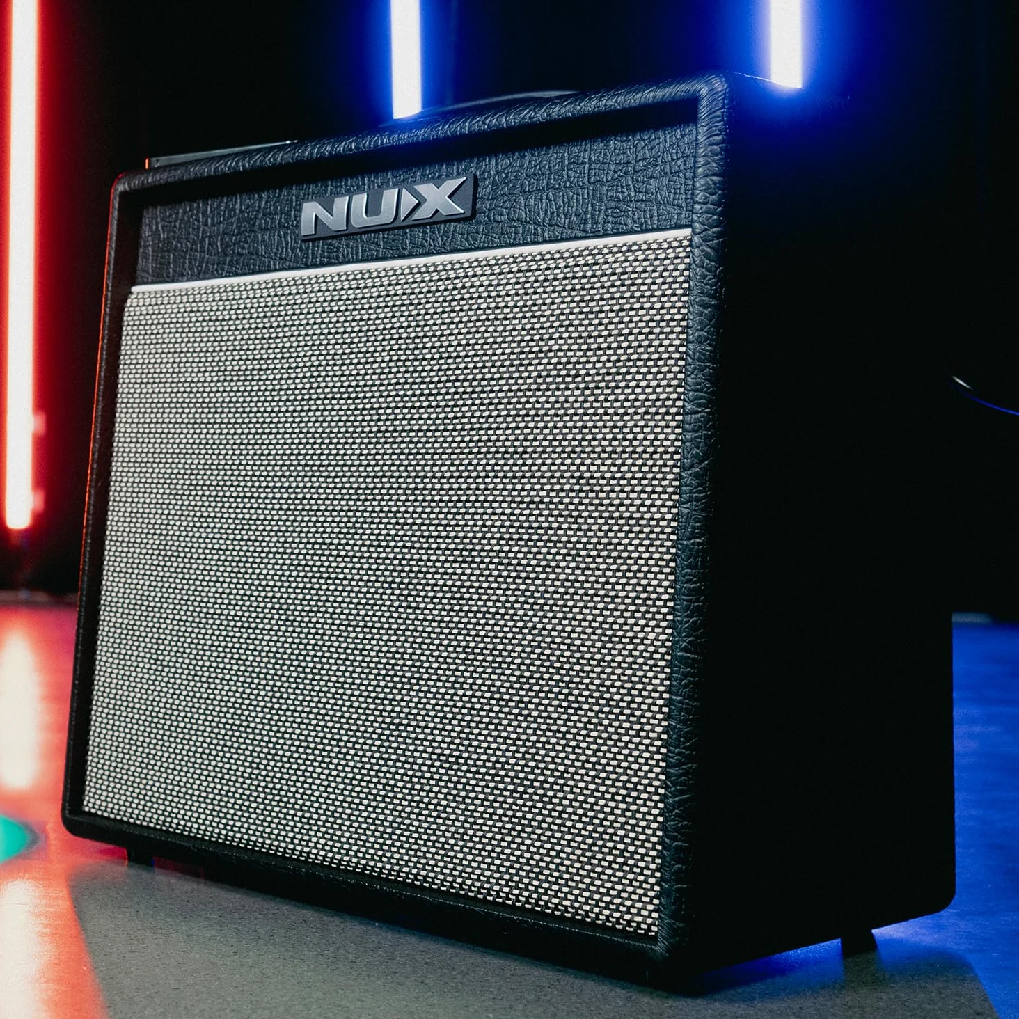 NU-X Mighty 40 mkII wzmacniacz gitarowy z efektami, przenośny wzmacniacz modelujący 40 W, Bluetooth, interfejs USB i automat perkusyjny do gitar elektrycznych, ćwiczeń i nagrywania