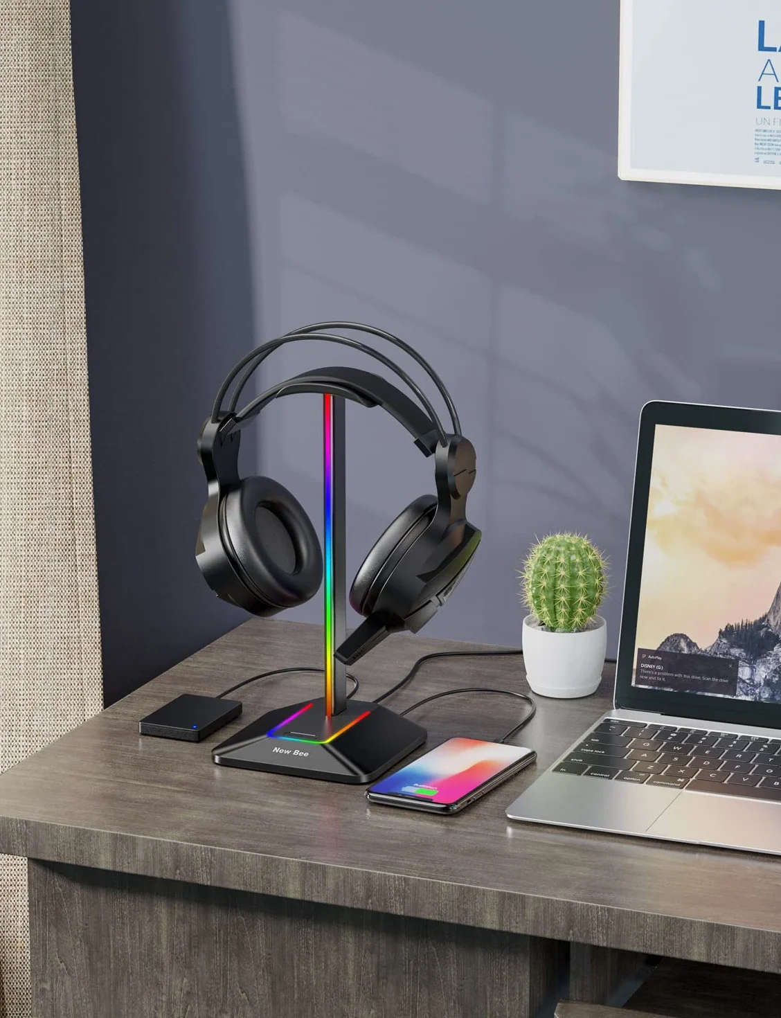 New Bee Stojak RGB na Słuchawki z Ładowarkami USB Typu C i Transmisją Danych - Uniwersalny Uchwyt do Słuchawek Gamingowych (Czarny)