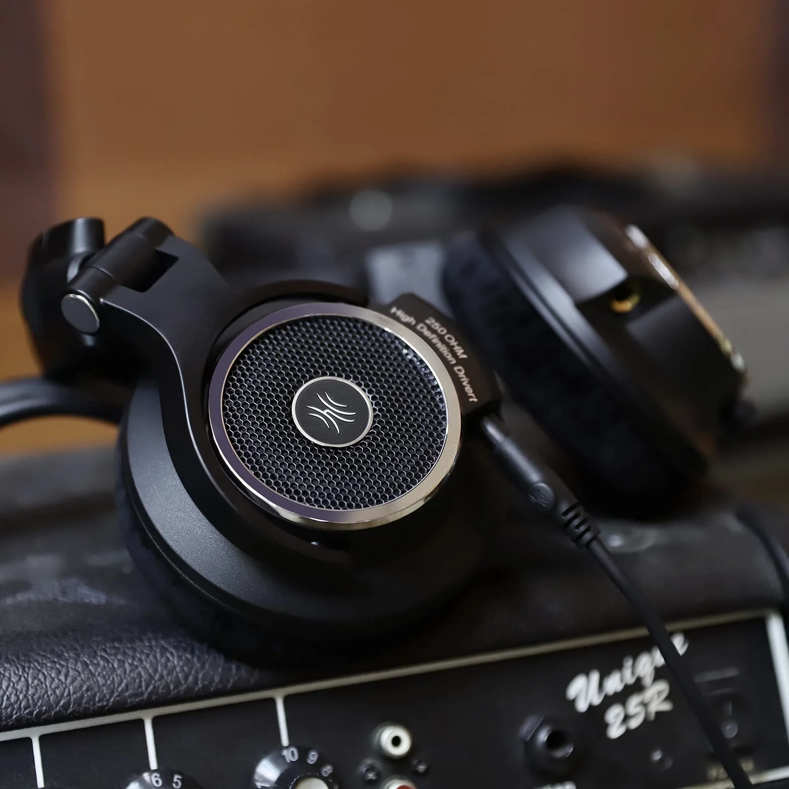 OneOdio Monitor 80 Professional Open-Back Premium słuchawki nauszne, najwyższej precyzji dźwięku 10-40k Hz, 2 odłączane kable do masteringu, studyjnego i krytycznego słuchania