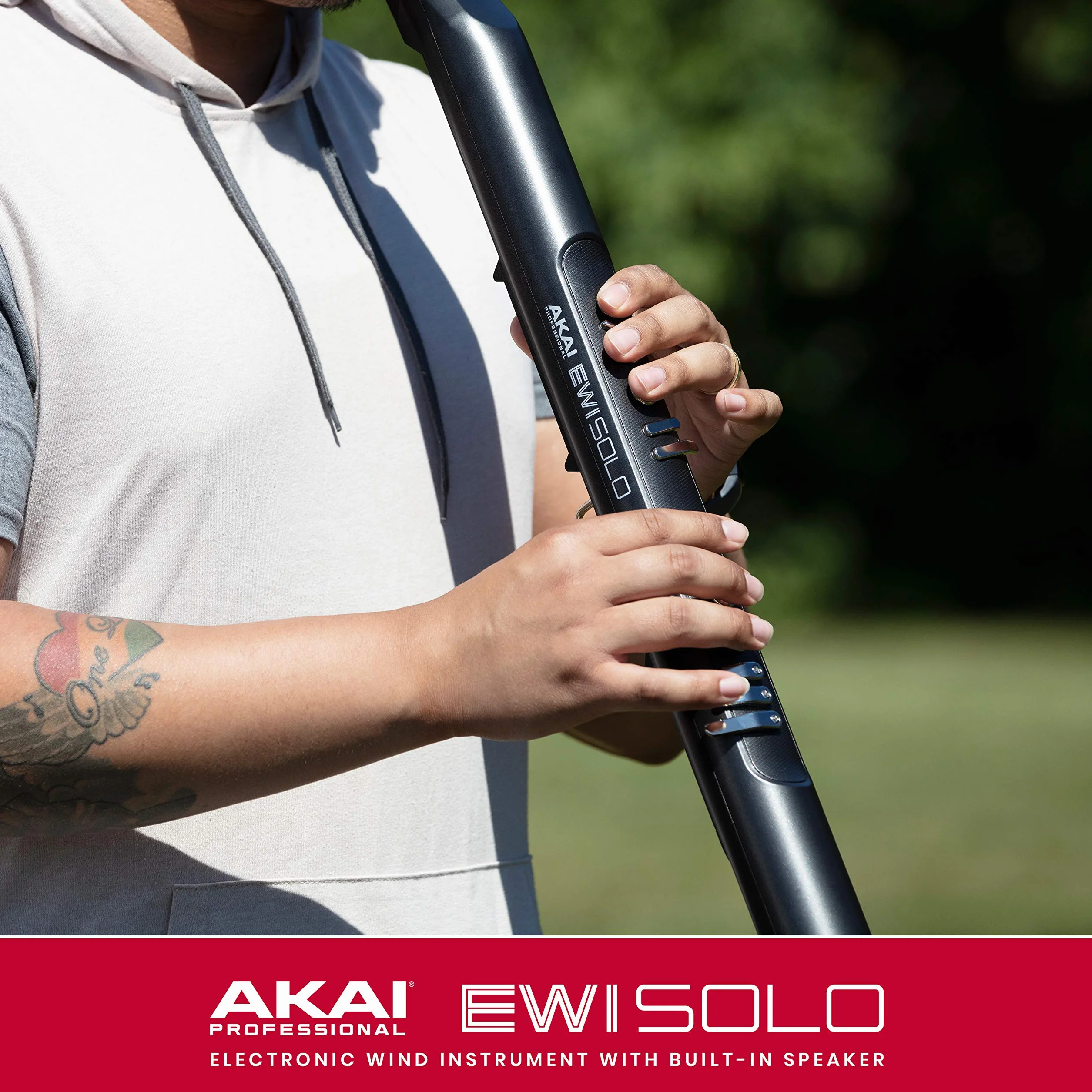 Akai Professional EWI Solo - Elektroniczny Instrument Dęty z Wbudowanym Głośnikiem, Akumulatorem, 200 Brzmieniami i Łącznością USB MIDI