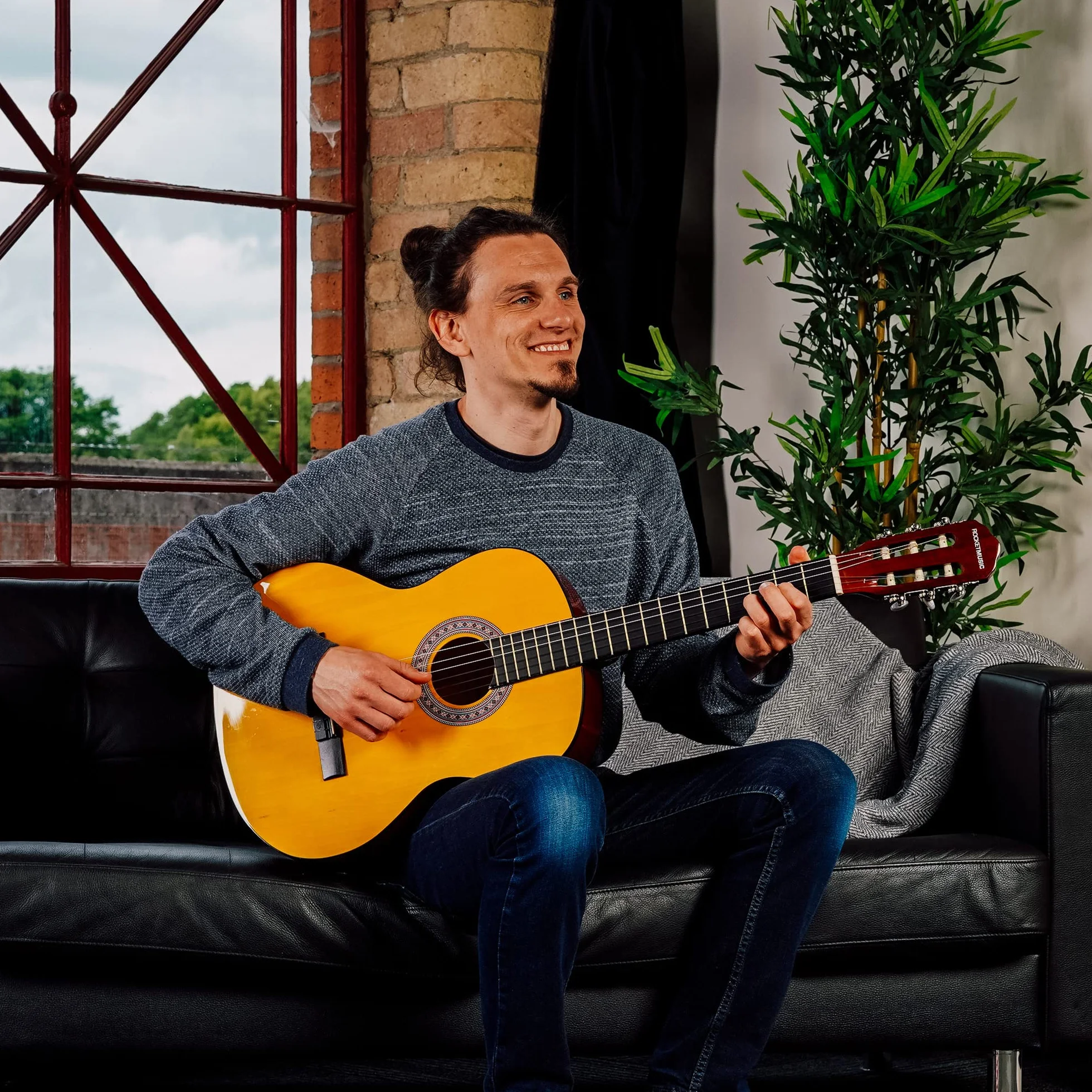 3rd Avenue Pełnowymiarowa gitara klasyczna FX zestaw startowy dla początkujących, gitara akustyczna z nylonowymi strunami, futerałem, kapodastrem i kostkami, naturalny
