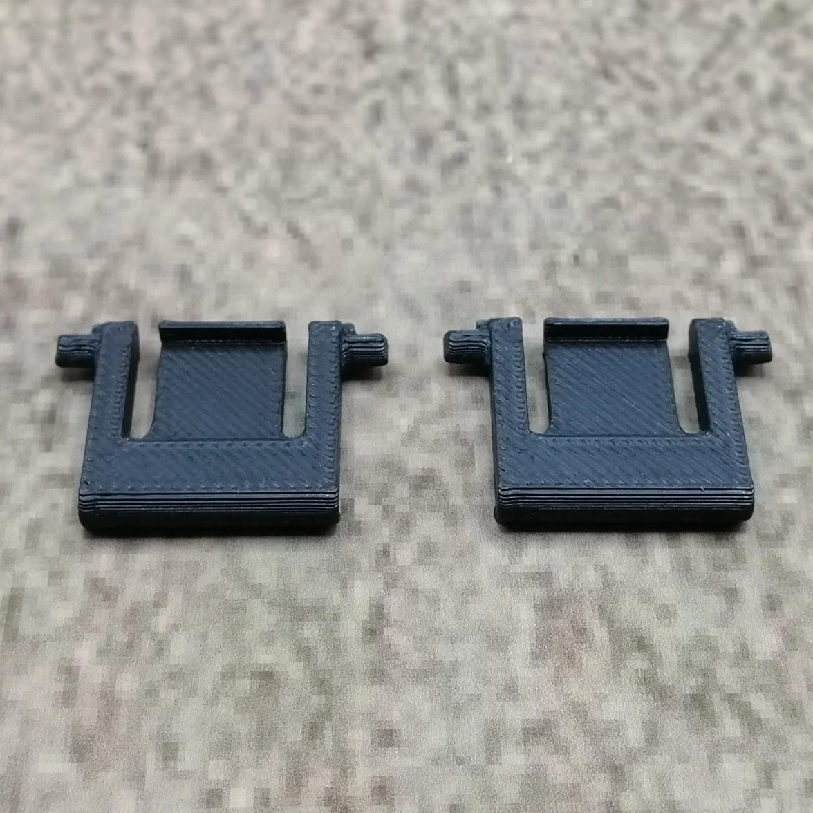 1 para (2 szt.) zapasowe nóżki do klawiatury, czarne, kompatybilne z Sharkoon PureWriter RGB, część zamienna, stojak na klawiaturę, nóżki, keyboard