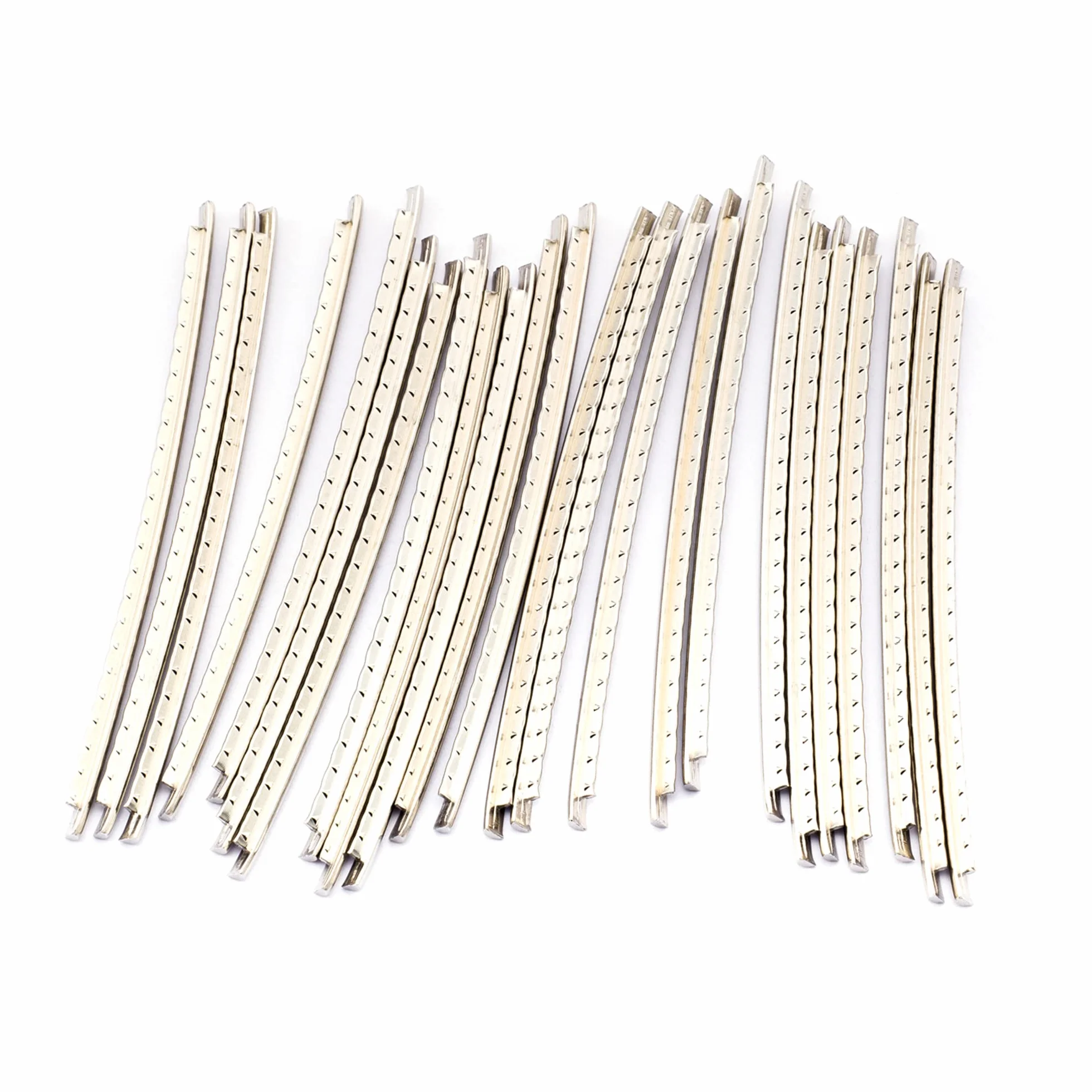 Musiclily Pro 2,4 mm Stal Nierdzewna Drut Progowy Gitara Medium Fret Wire do Gitary Fender(Zestaw 24 szt)