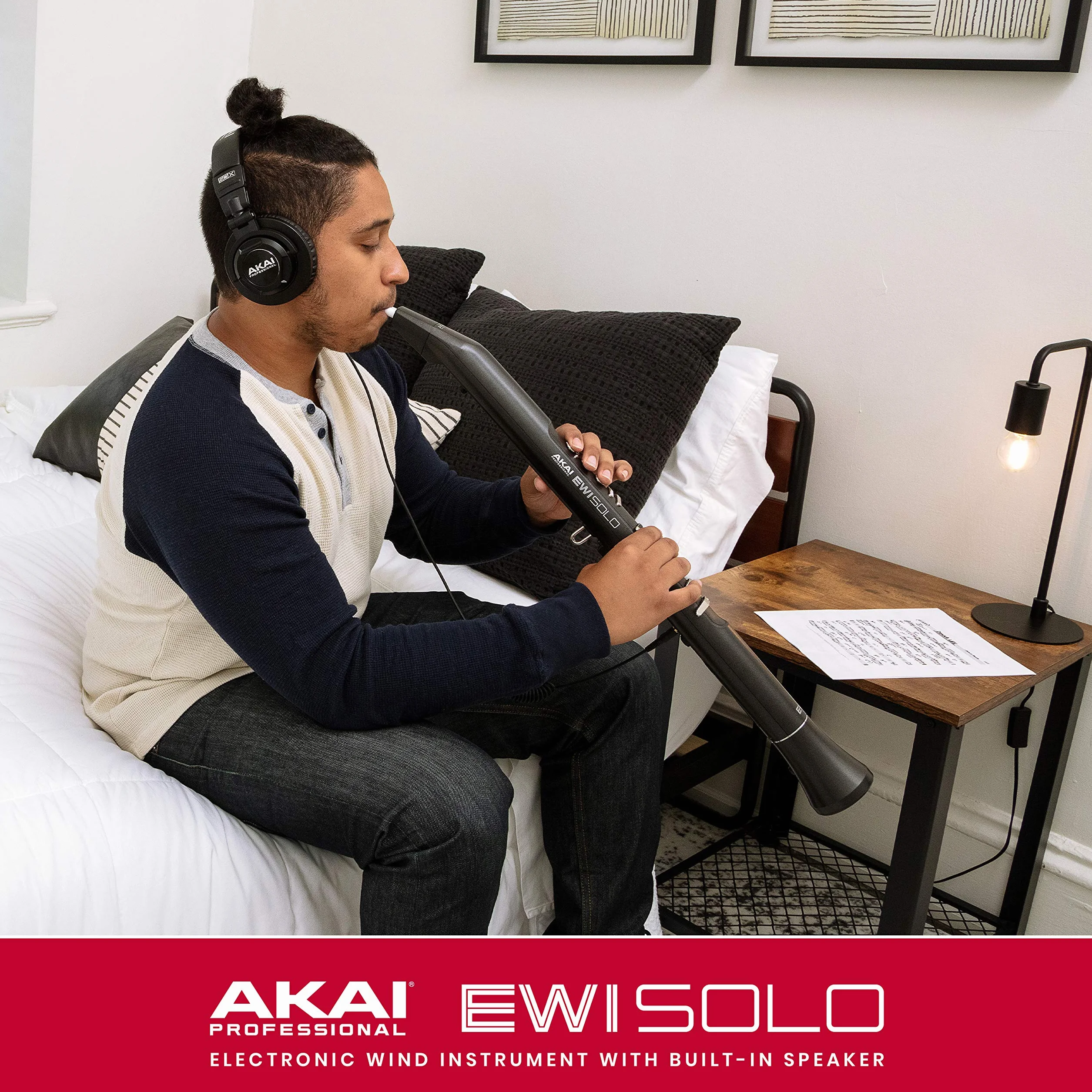 Akai Professional EWI Solo - Elektroniczny Instrument Dęty z Wbudowanym Głośnikiem, Akumulatorem, 200 Brzmieniami i Łącznością USB MIDI