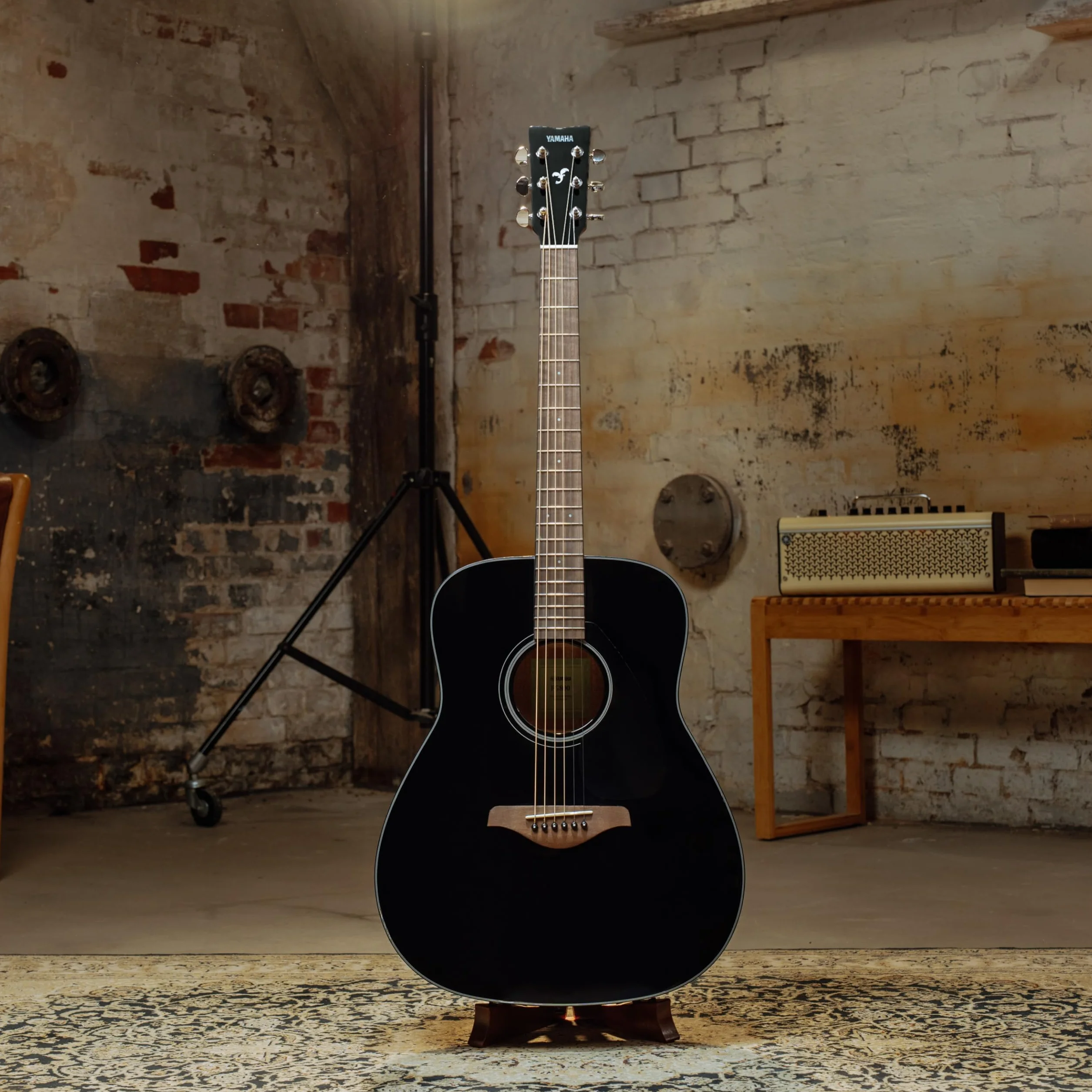 Yamaha FG800 Gitara Westernowa Akustyczna, Czarna - Autentyczny Dźwięk dla Początkujących i Dorosłych, 4/4 z Drewna