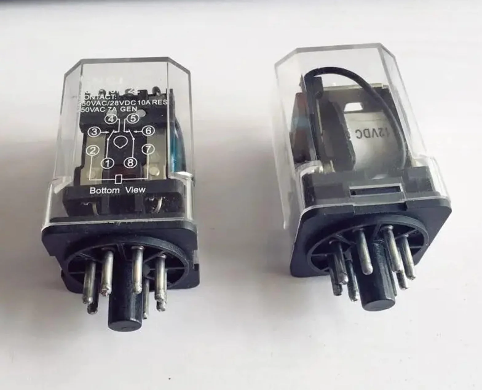 Przekaźnik JQX-10F 2Z Mały przekaźnik ogólny z podstawą 8PIN DC12V DC24V AC110V AC220V 1szt (AC220V)