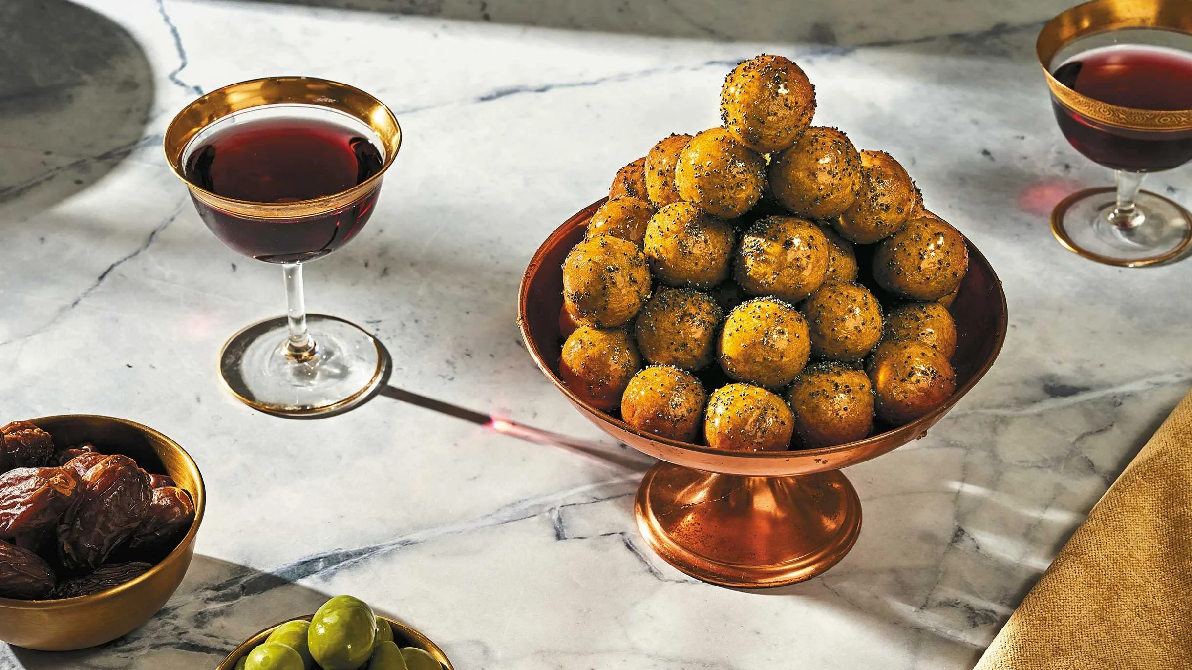 Tasting History: Explore the Past through 4,000 Years of Recipes (A Cookbook)