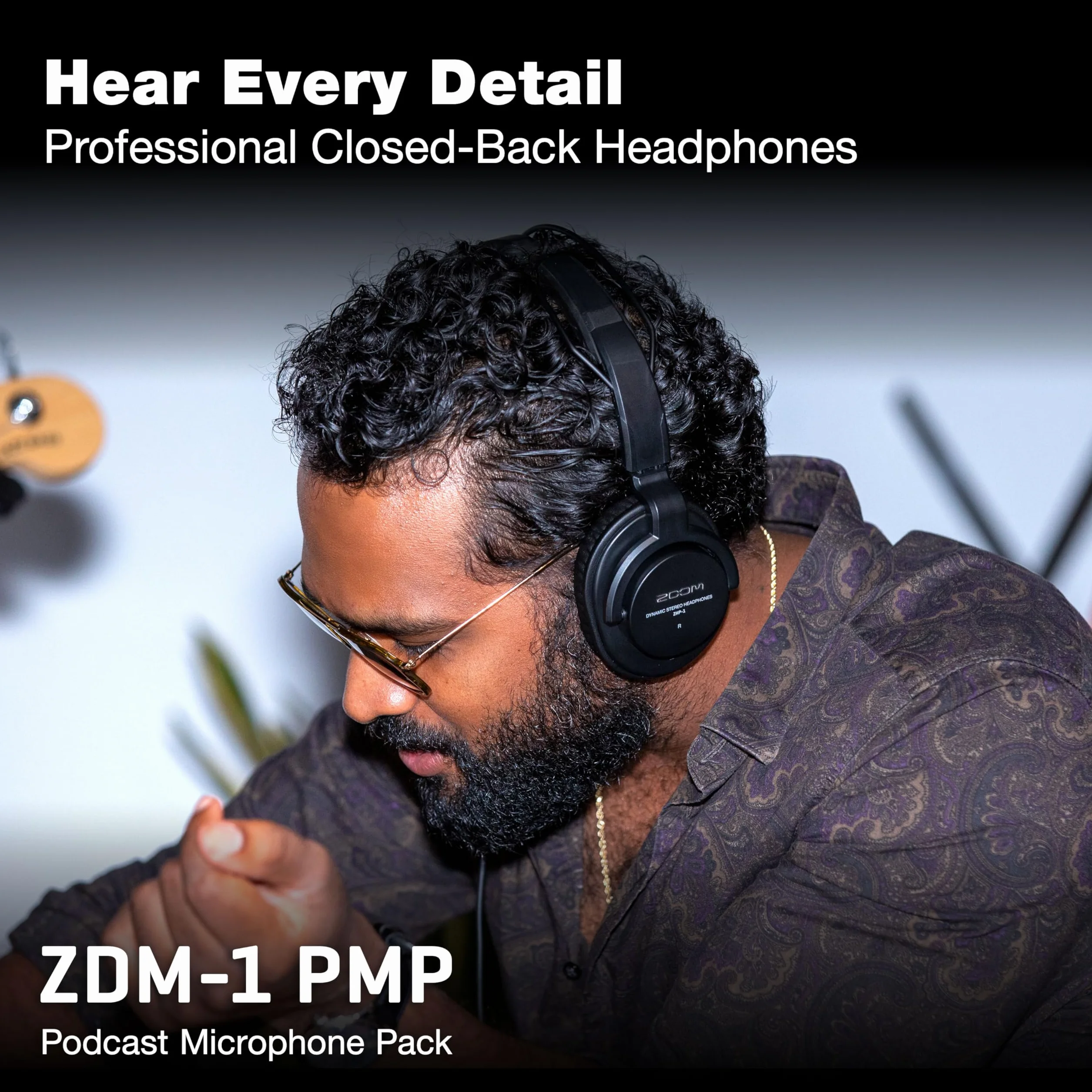 Zoom ZDM-1 Podcast Mic Pack, mikrofon dynamiczny do podcastów, słuchawki ZHP-1, statyw TPS-4, osłona przeciwwiatrowa, 2-metrowy kabel XLR, do nagrywania i przesyłania strumieniowego podcastów