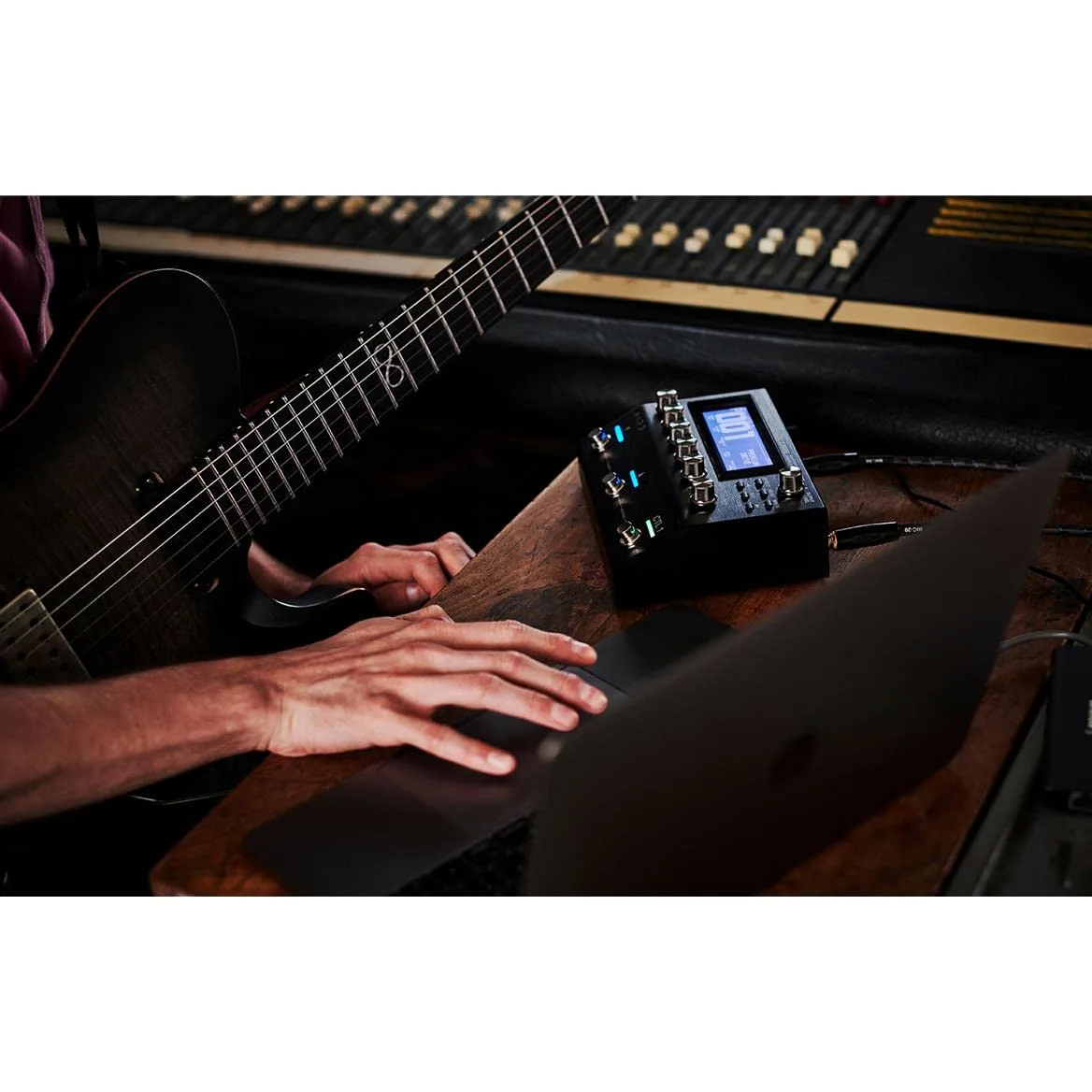 BOSS GT-1000CORE | Kompaktowy Procesor Efektów Gitarowych | Najlepsza Swojej Klasie Jakość Dźwięku | Ultra-Wszechstronne Wzmacniacze Gitarowe Wykonane w Technologii AIRD