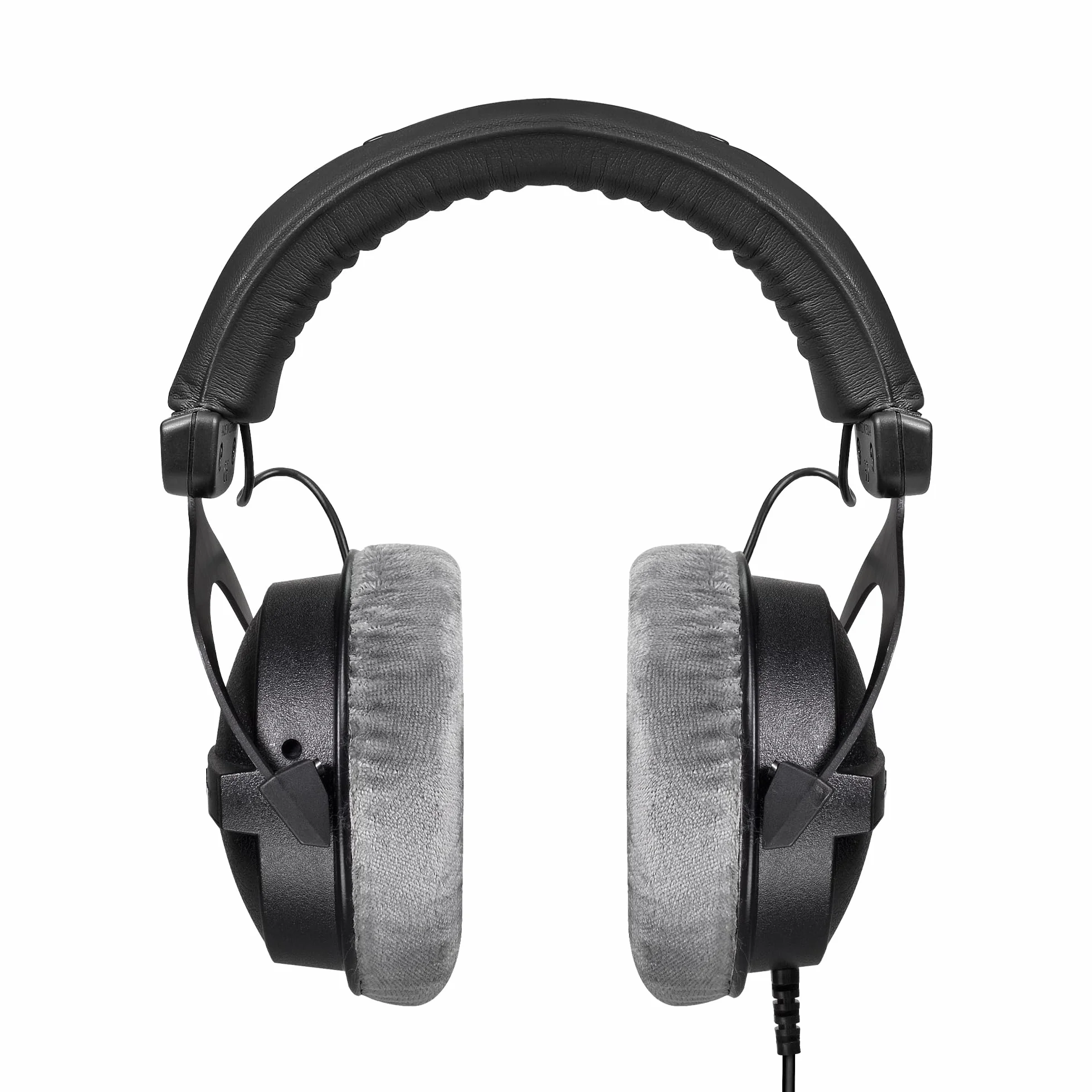 beyerdynamic DT 770 PRO 250 Ohm, nauszne słuchawki studyjne w kolorze czarnym. Zamknięta konstrukcja, przewodowe, idealne do studia i miksowania.