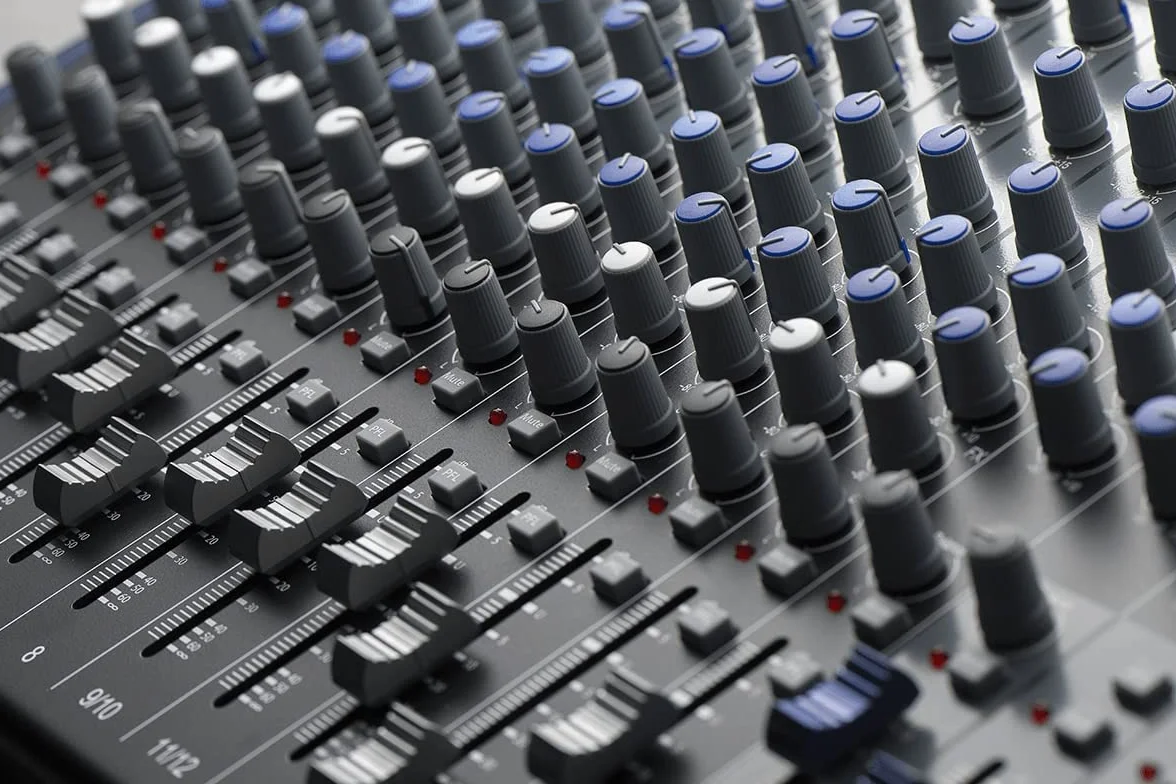 PreSonus StudioLive AR16c, 18-kanałowy, Hybrid Digital/Analog Performance mikser/USB-C-kompatybilny interfejs audio/stereo-SD-Recorder z oprogramowaniem do nagrywania