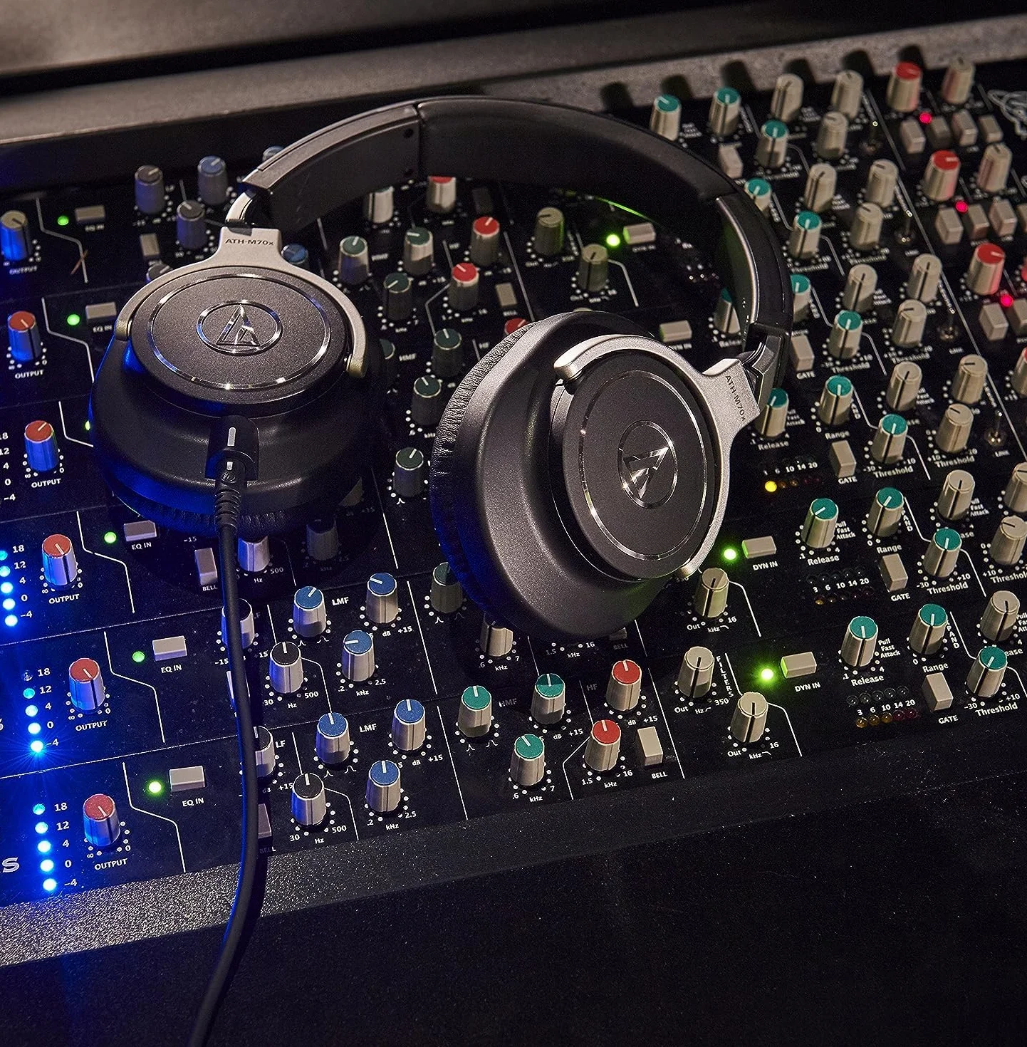 Audio-Technica M70x Profesjonalne słuchawki studyjne do miksowania i śledzenia dźwięku w studiu, FOH, DJingu, masteringu, postprodukcji, kryminalistyki i osobistego odsłuchu