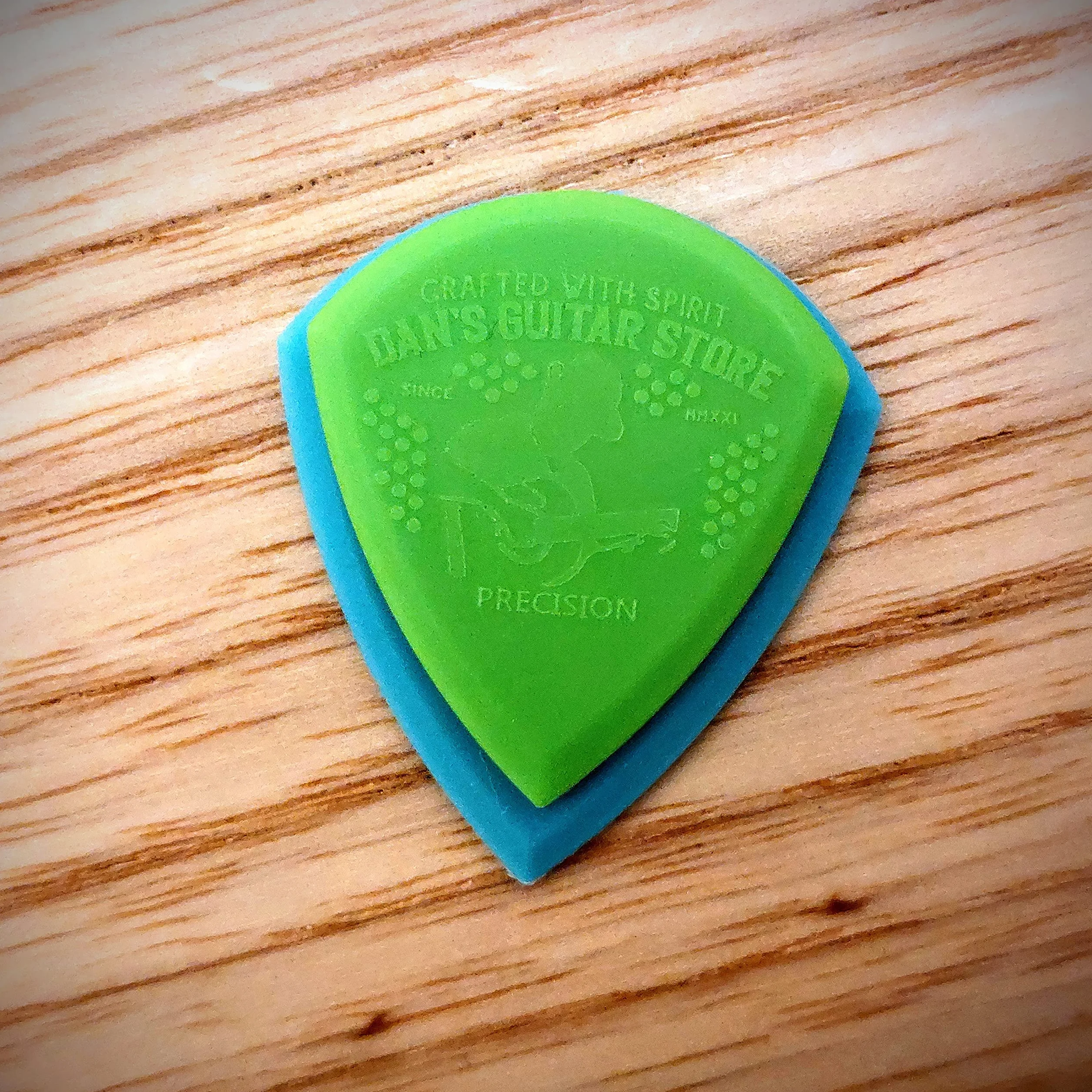 Dan's Guitar Store The Precision Pick Mini – zestaw 10 sztuk – wysokiej jakości High Grip Extra Precision High Visible kostki do gitary