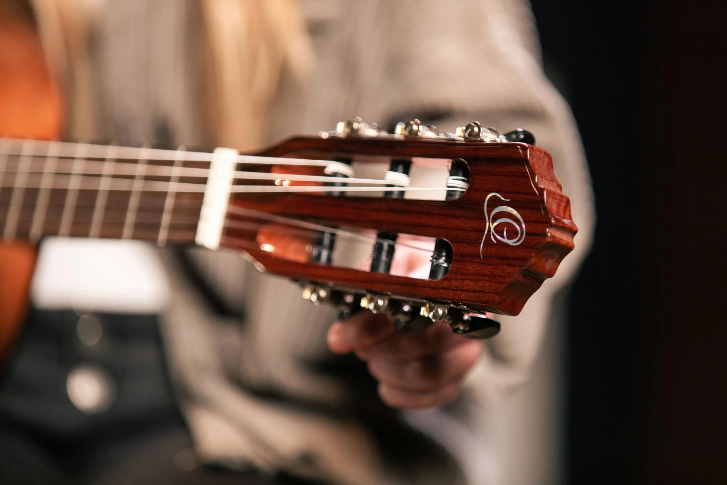 Ortega Guitars 3/4 Classical Guitar – Seria Student – Świerk/Katalpa, Wykończenie Naturalne, Połysk (RST5-3/4)