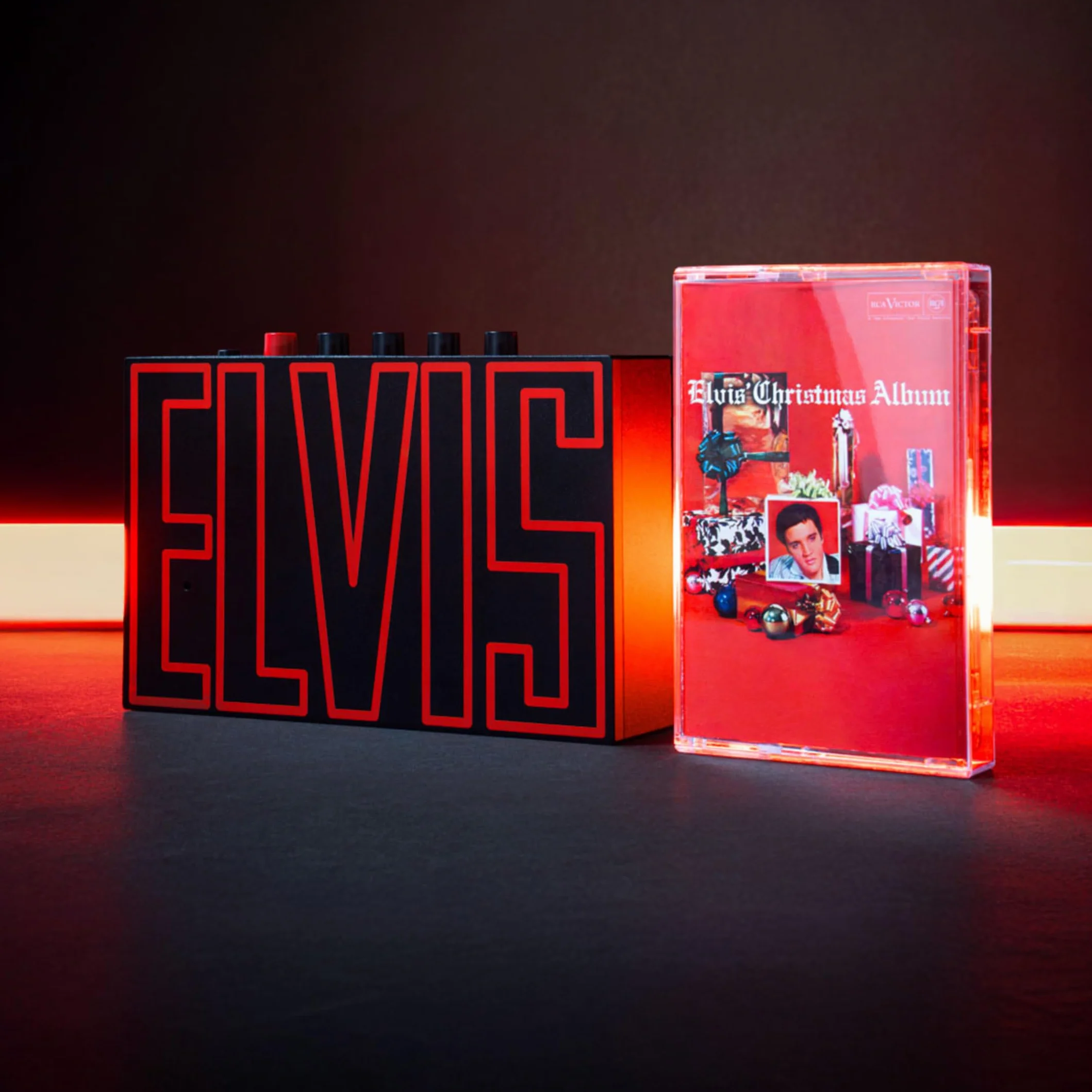 We Are Rewind Elvis Limited Edition odtwarzacz kasetowy przenośny Bluetooth magnetofon kasetowy retro aluminiowa obudowa nagrywanie kaset czarny czerwony