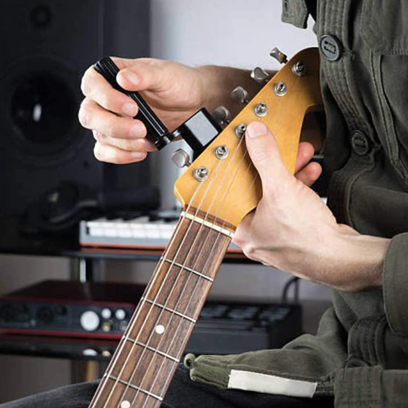 Zestaw do pielęgnacji gitary: 15-częściowy zestaw akcesoriów do gitary, ukulele, basu i innych - zawiera pliki, linijkę, nawijarkę, frez, klucz i etui