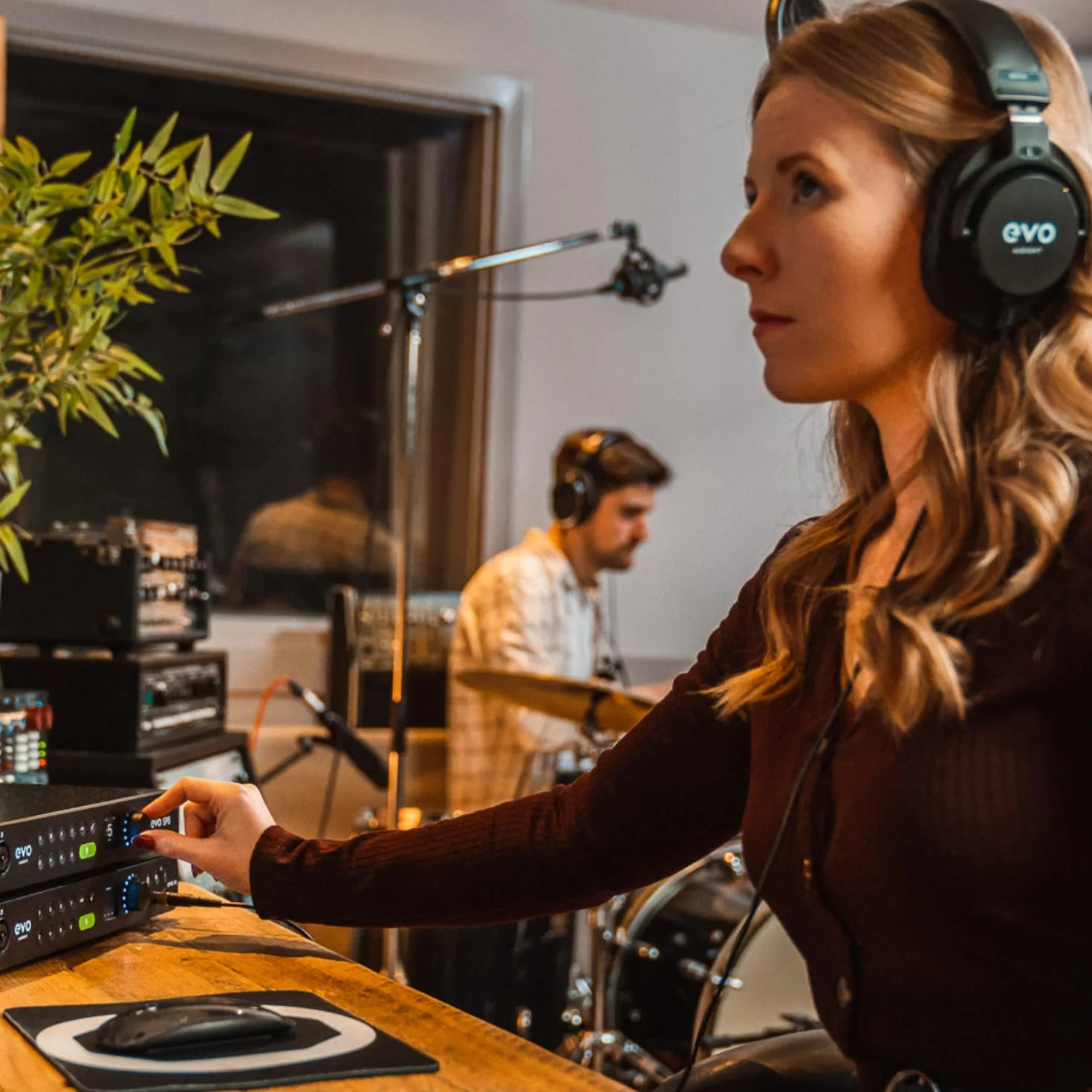 Audient EVO SP8, studio przedwzmacniacz ekspandera, osiem przedwzmacniaczy EVO, 8 przedwzmacniaczy mikrofonowych EVO ze Smartgain, przedwzmacniacz mikrofonowy, czarny