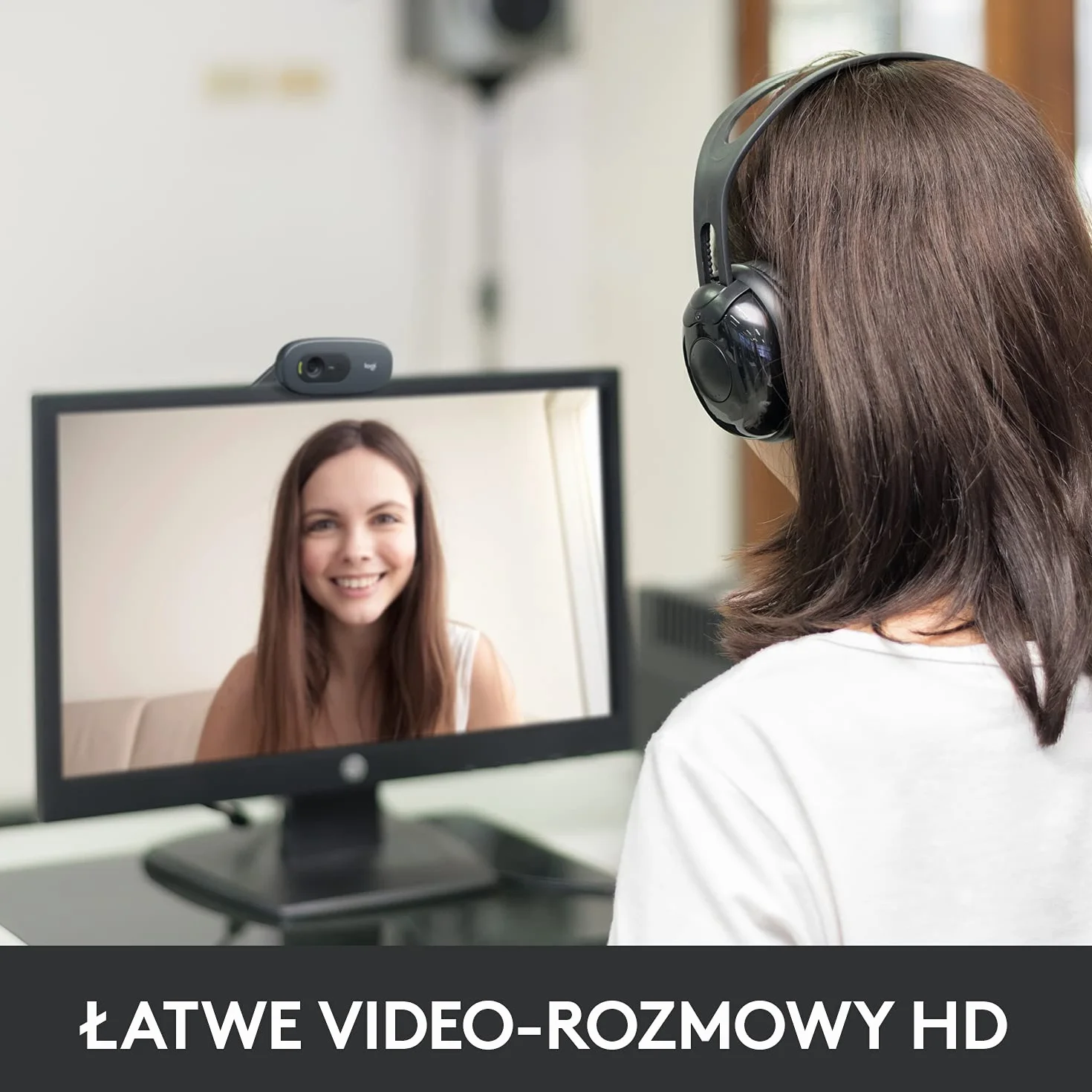 Logitech C270 kamera internetowa, HD 720p, pole widzenia 60°, stała ostrość, korekcja ekspozycji, port USB, redukcja szumów, uniwersalny uchwyt, do Skype, FaceTime, Hangouts, itp. - czarna
