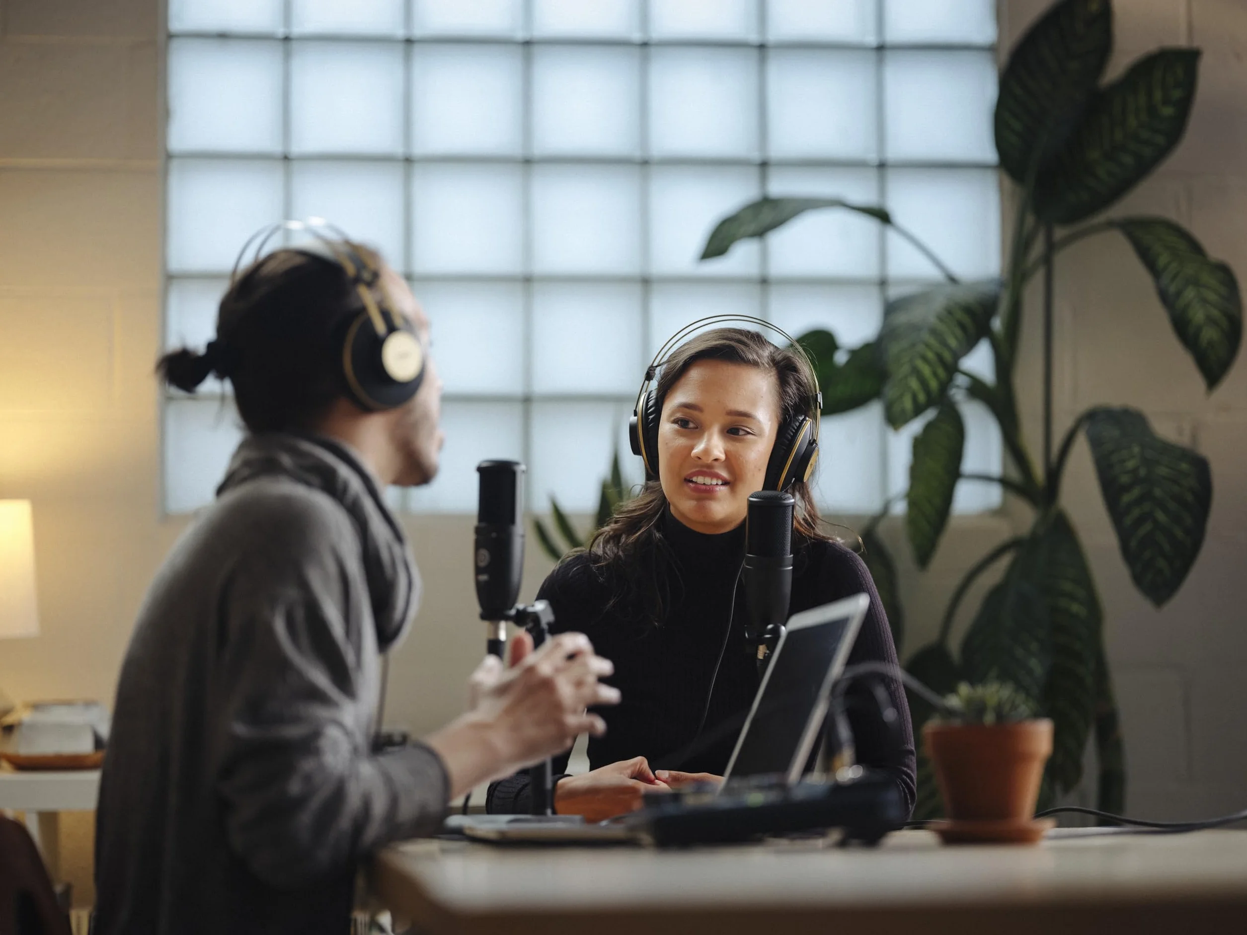 AKG P120 - Mikrofon pojemnościowy z dużą membraną