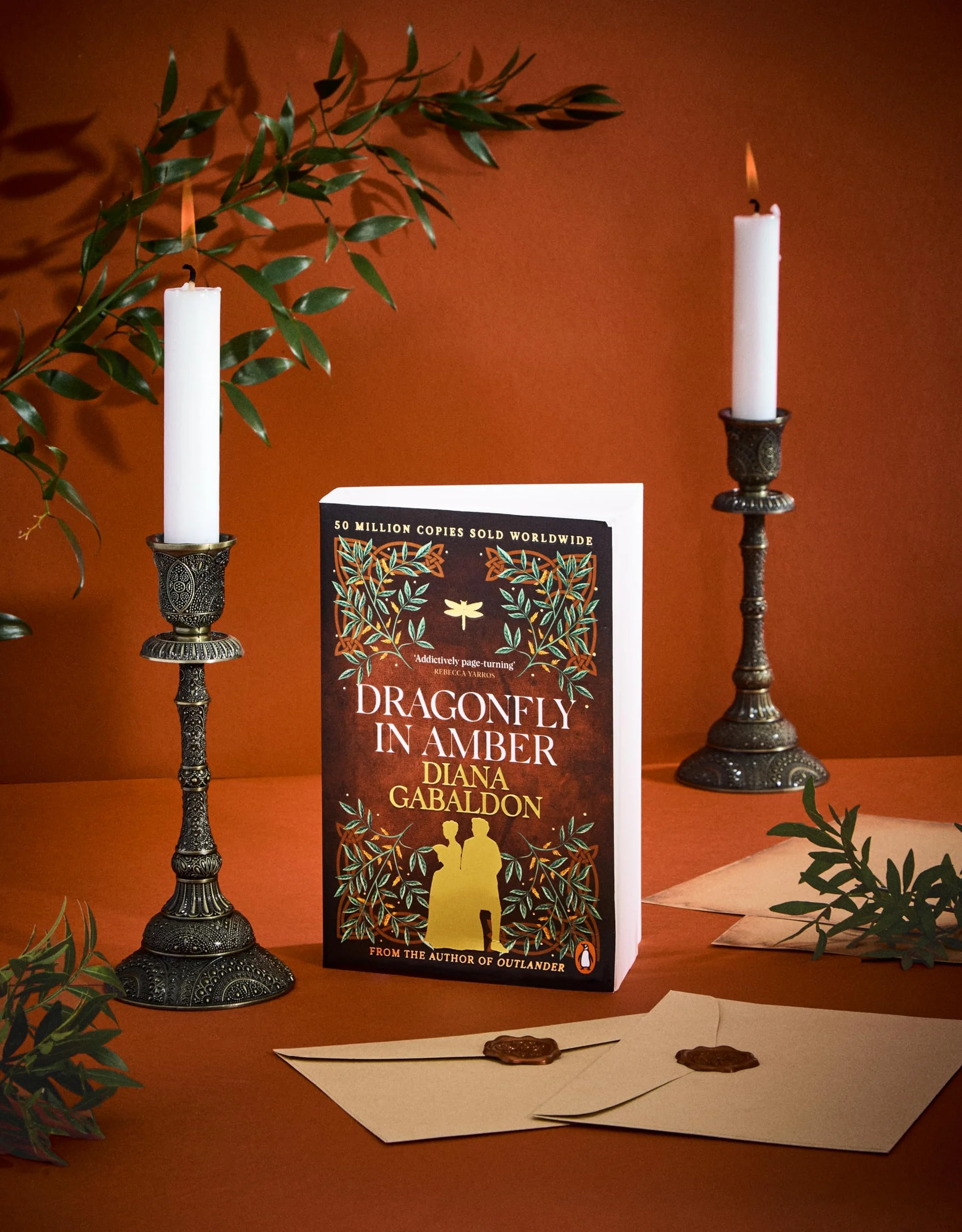 Dragonfly In Amber: The spellbinding Scottish historical romance from the epic, bestselling series (Outlander 2): 02