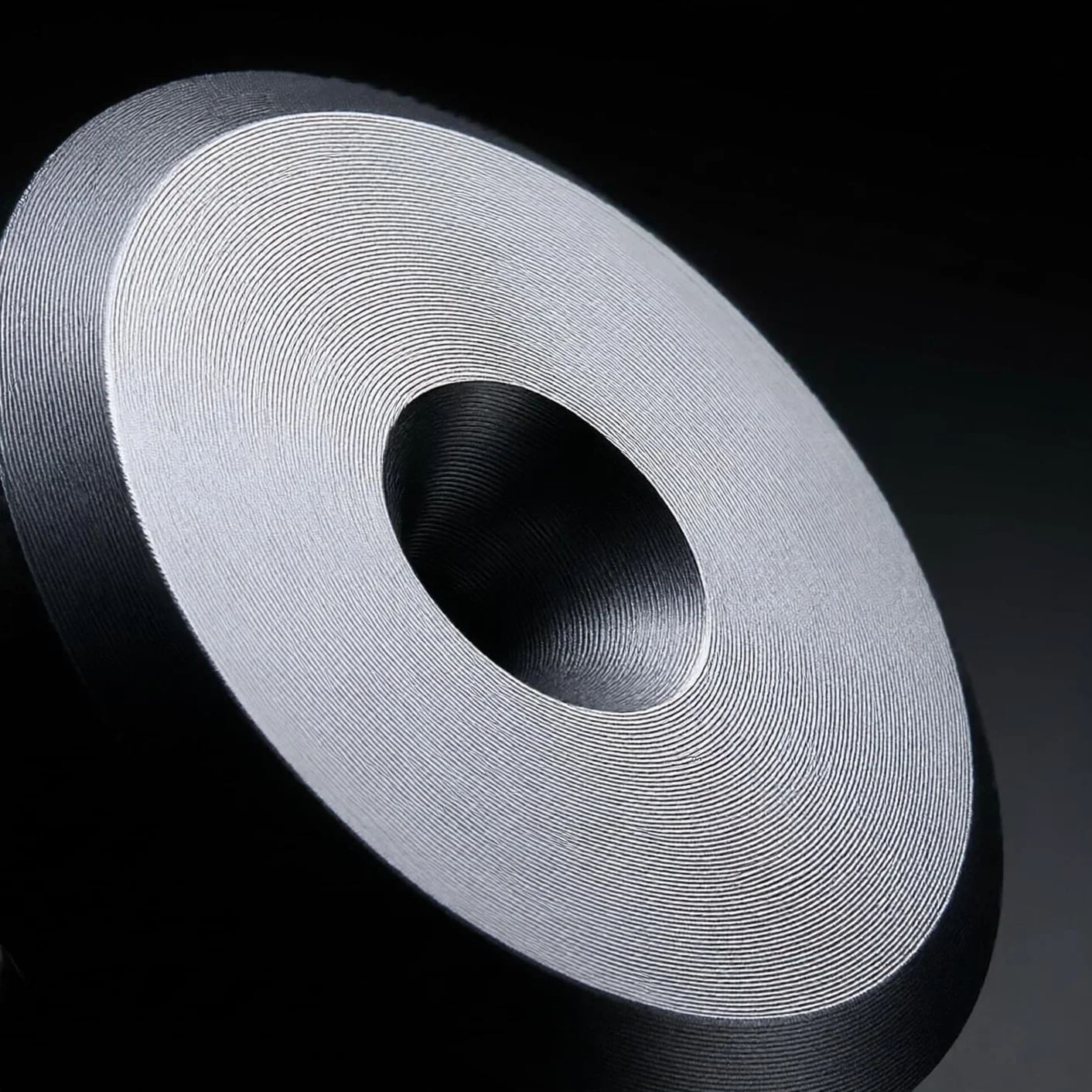 PrecisionGeek Kolce głośnikowe M6 z podkładkami izolacyjnymi 20 mm, zestaw 4 kolców + 4 podkładki, anodowane aluminium, szare, głośniki HiFi, stojaki AV, subwoofery i sprzęt audio, nóżki