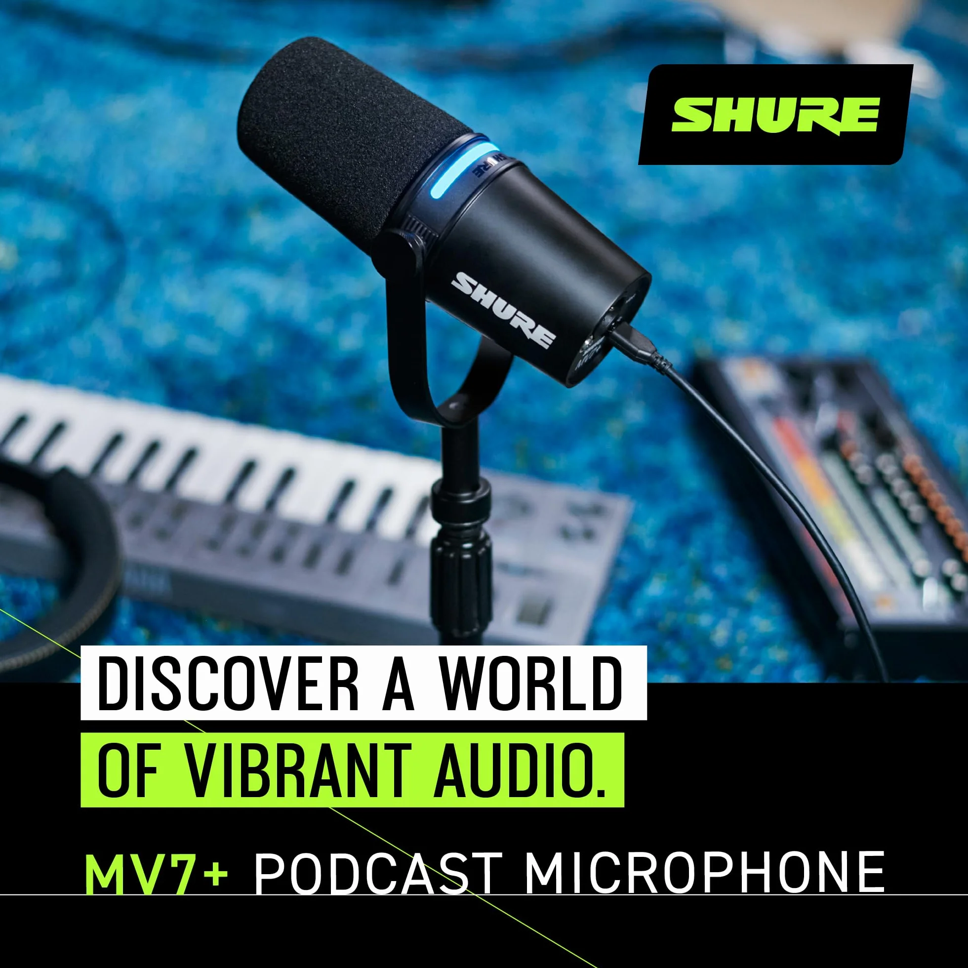 Shure Mikrofon do podcastów MV7+ z podstawką, Ulepszona jakość dźwięku, panel dotykowy LED, wyjścia USB-C i XLR, automatyczny tryb poziomowania, cyfrowy filtr pop, efekty pogłosu, podcasting - Czarny