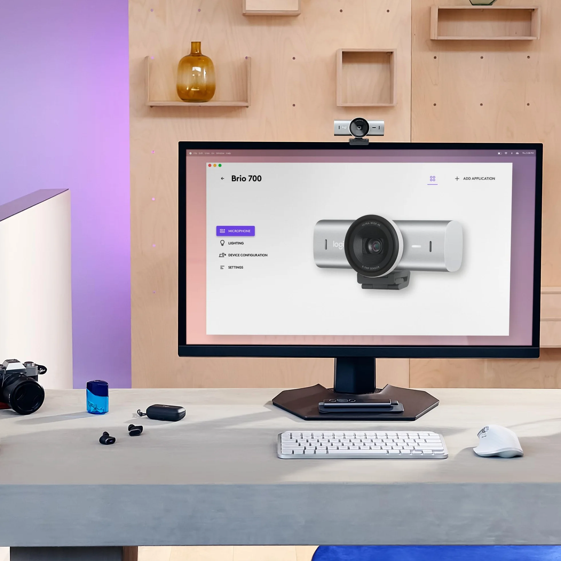 Logitech MX Brio Ultra HD 4K do współpracy i streamingu Kamera, 1080p przy 60 kl./s, mikrofony z podw. redukcją szumów, Show Mode, USB-C, osłona, działa z Microsoft Teams, Zoom, Google Meet, Pale Grey