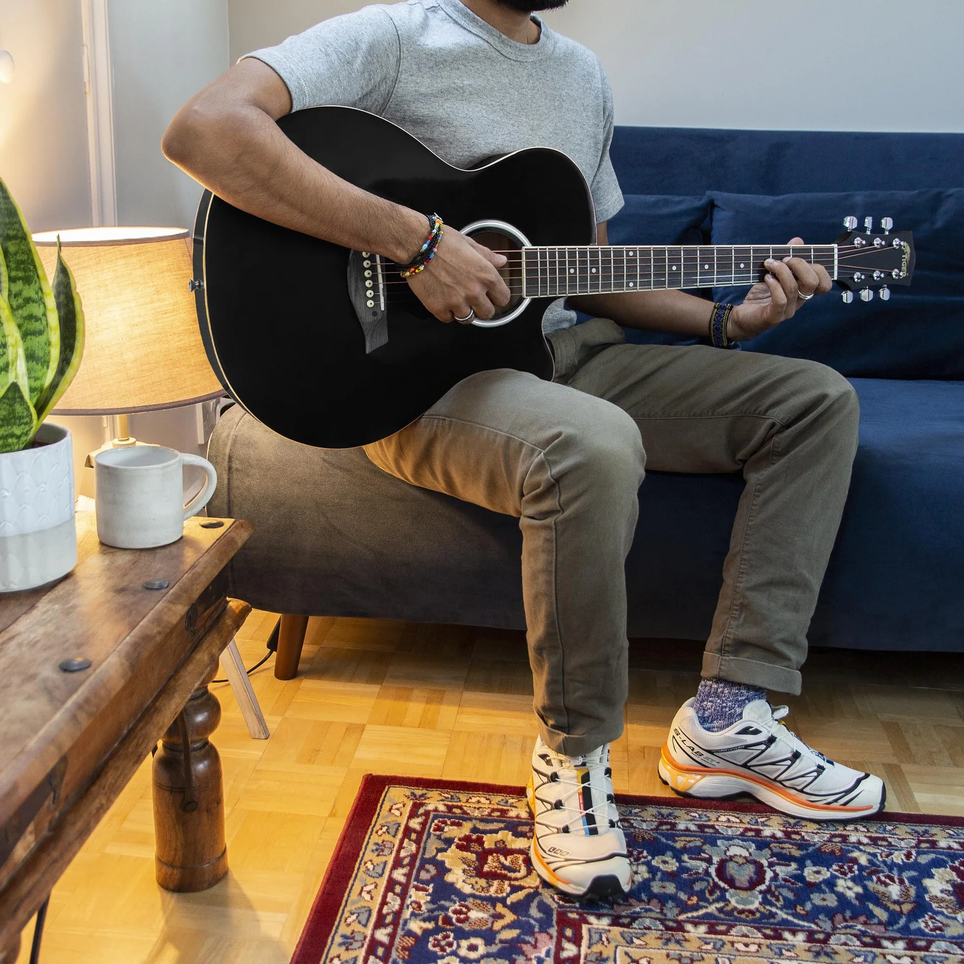 Gitara akustyczna z małym ciałem tygrysa dla początkujących - czarna, pełna