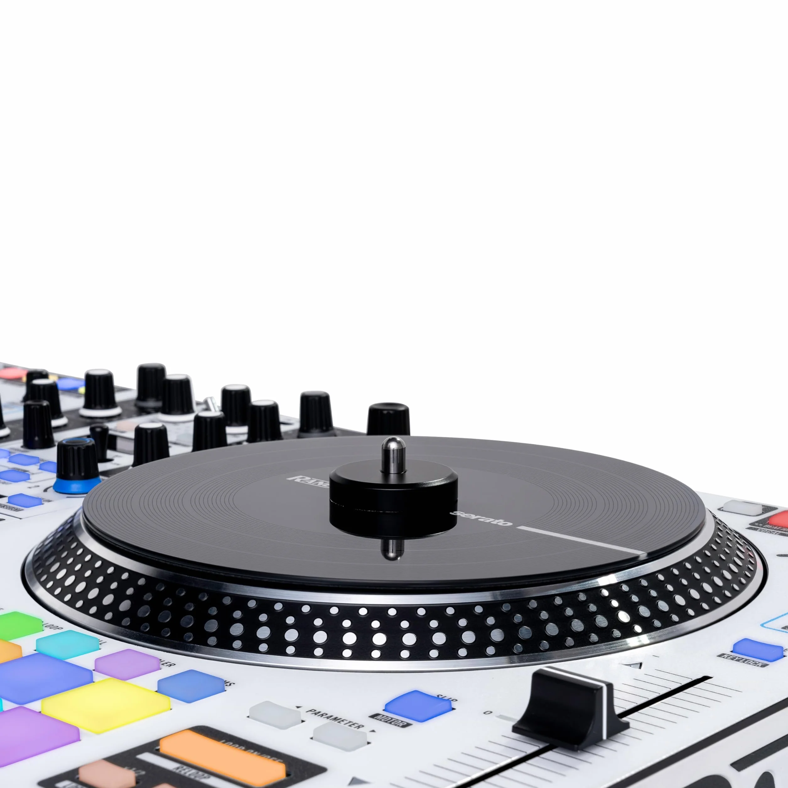 RANE ONE MKII – kontroler Serato DJ z napędem z 2 deckami, wewnętrznymi efektami, zaawansowaną kontrolą stemów dla scratchujących DJ-ów, do klubów i na imprezy