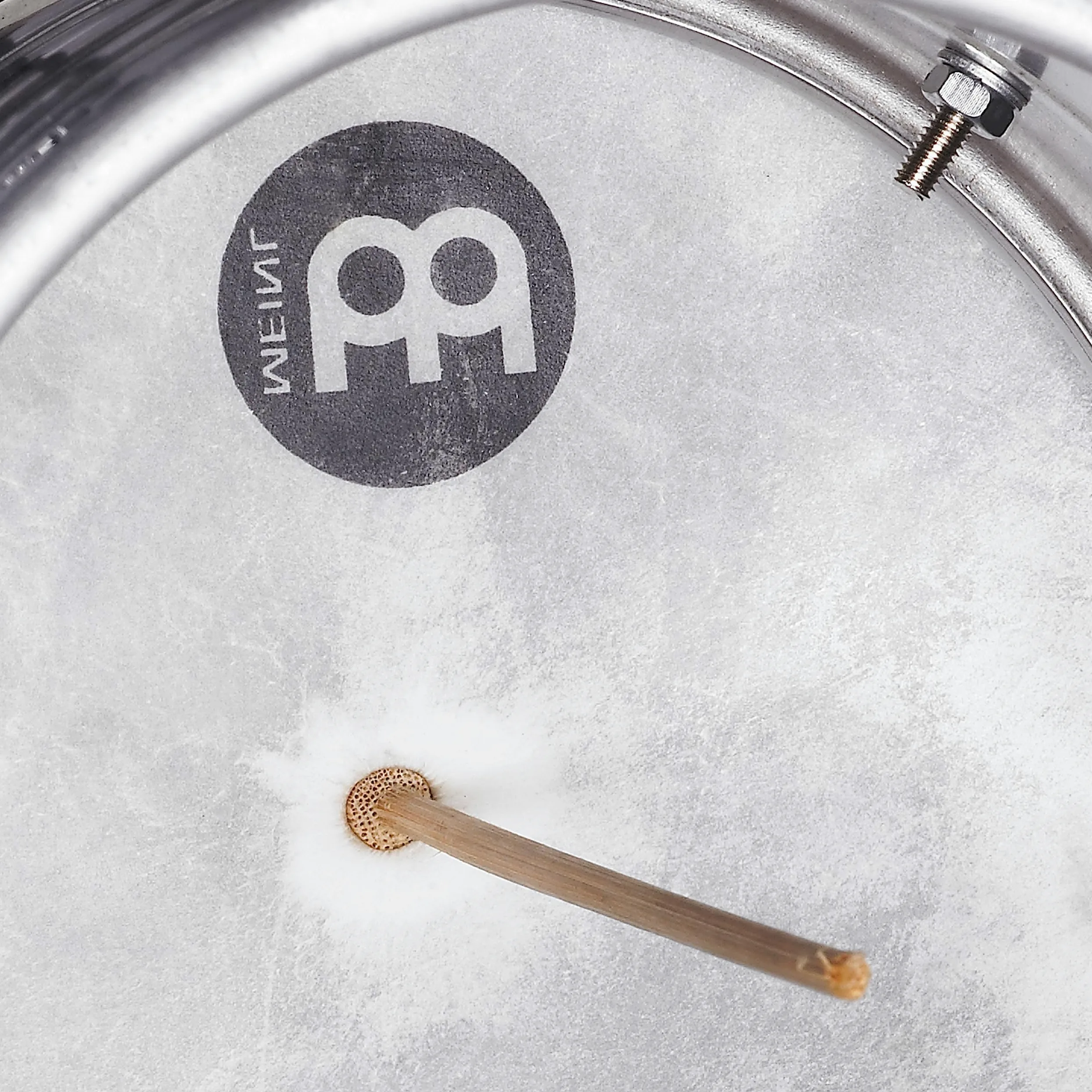 Meinl Percussion Seria aluminiowa Cuica - bardzo mały bęben ręczny z kozą skórą, wysokość 15 cm, aluminium, srebrny (QW6)