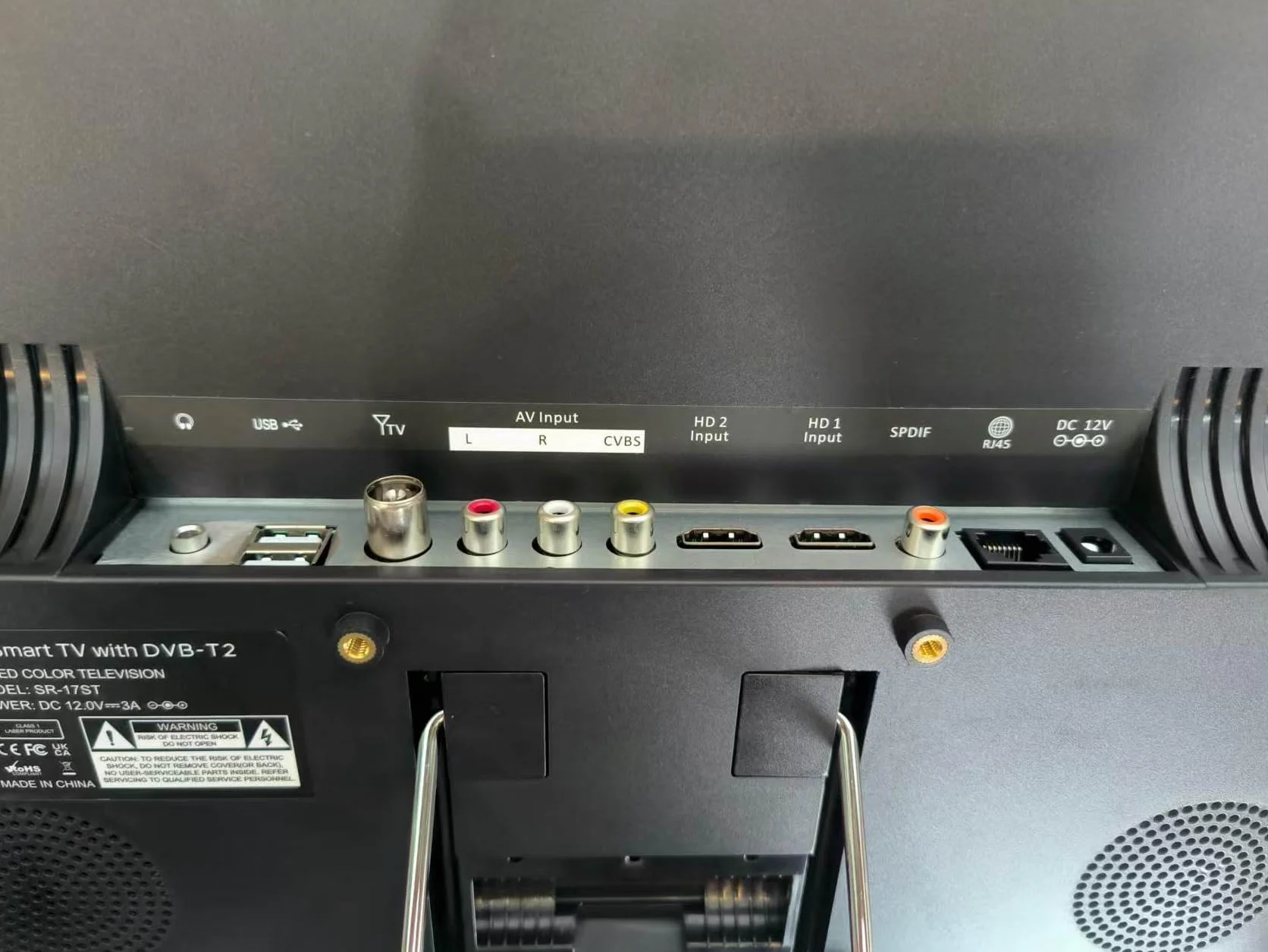 KCR Smart TV, 17-calowy LED, cyfrowy DVB-T2, przenośny telewizor Freeview, gniazdo USB, wyjście słuchawkowe, pilot zdalnego sterowania koncentryczny, wejście AV, wejście HDMI, czarny