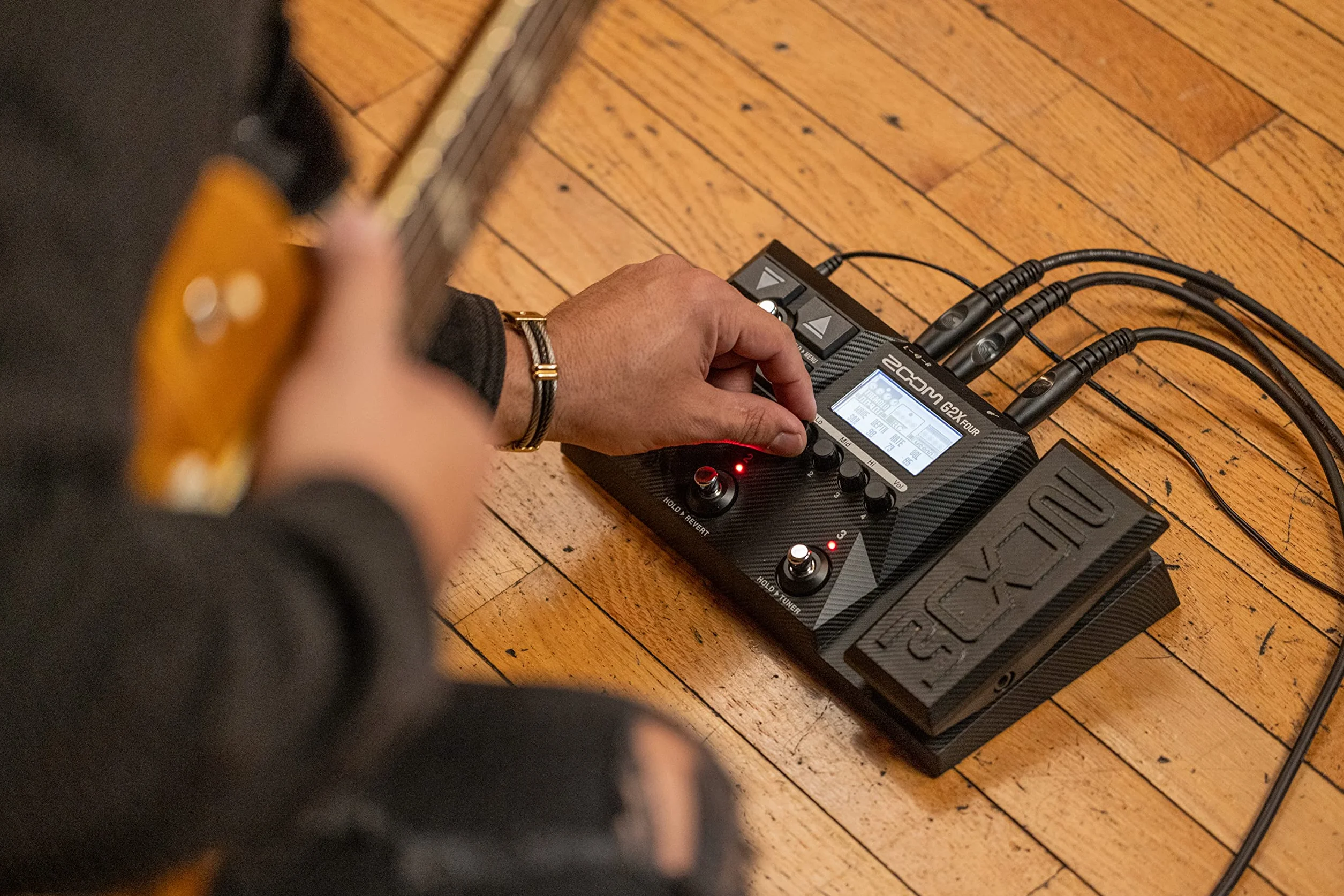 ZOOM G2X FOUR Kompaktowy Pedał ekspresji wieloefektowy do gitary, modelowanie wzmacniacza, modelowanie efektów z pedałów boutique, technologia IR dla sceny i studia