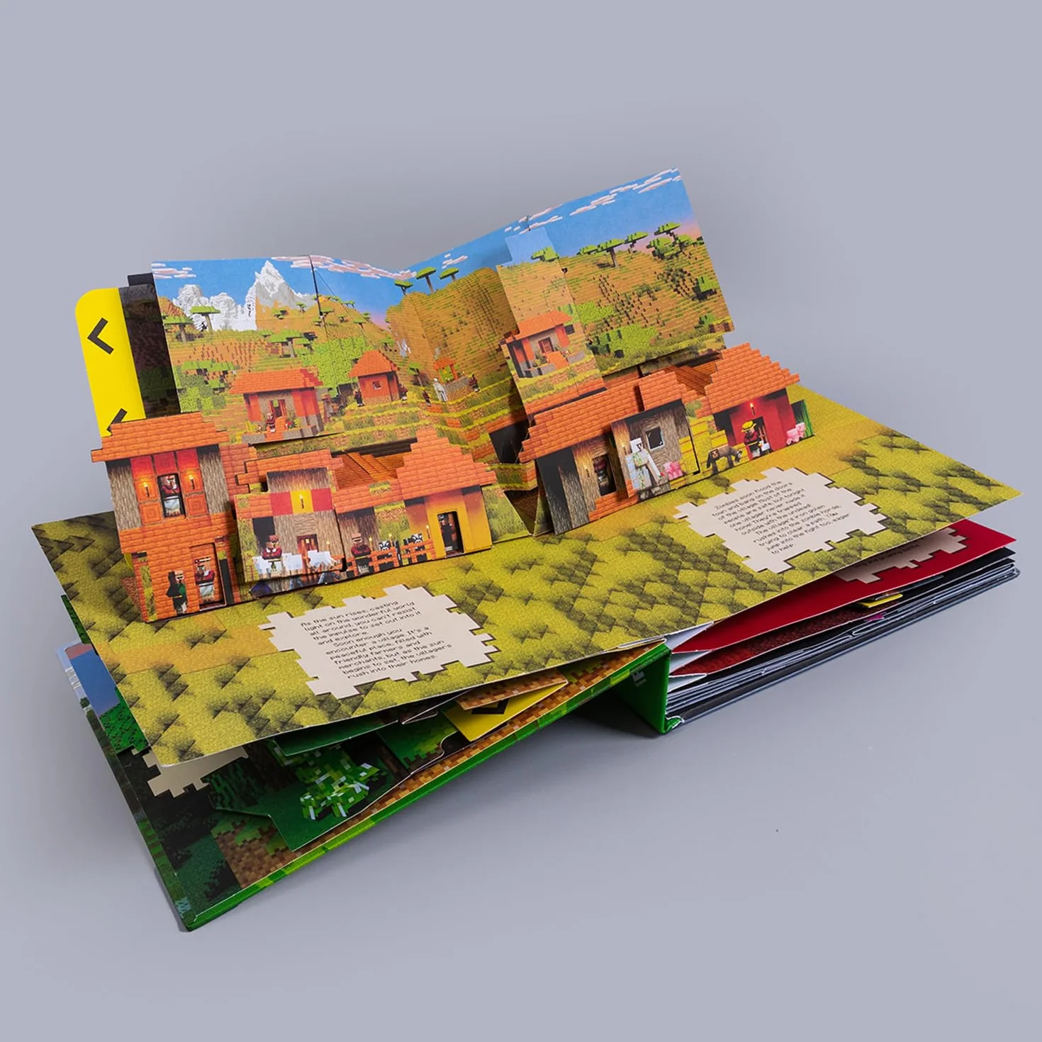 Official Minecraft Pop-Up: An official Minecraft pop-up book, fully illustrated with interactive elements – perfect for kids and gamers, new for 2024