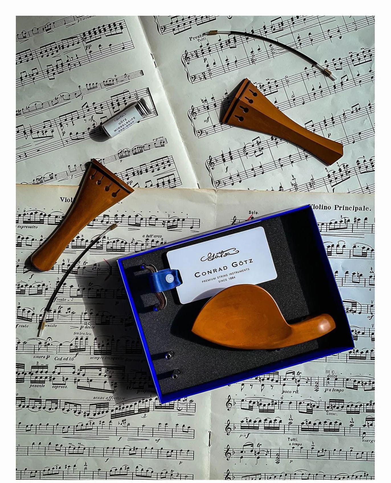 Conrad Gotz Skrzypce Chinrest ZK305, Bukszpan, 6 x 12,8 x 2,6 cm