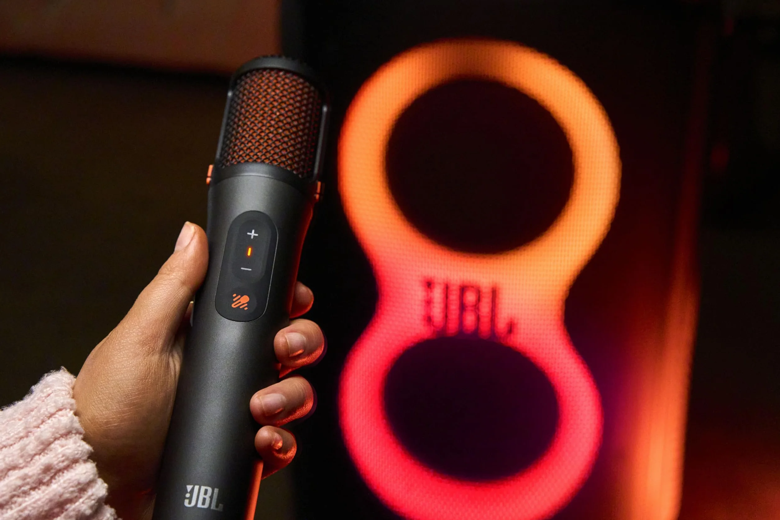 JBL EasySing Mics, 2 bezprzewodowe mikrofony karaoke z AI z usuwaniem wokalu w czasie rzeczywistym oraz donglem PartyBox USB-C, czarny