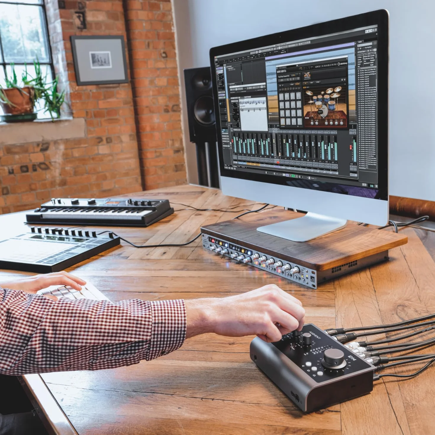 Audient iD14 MKII - USB audio interface