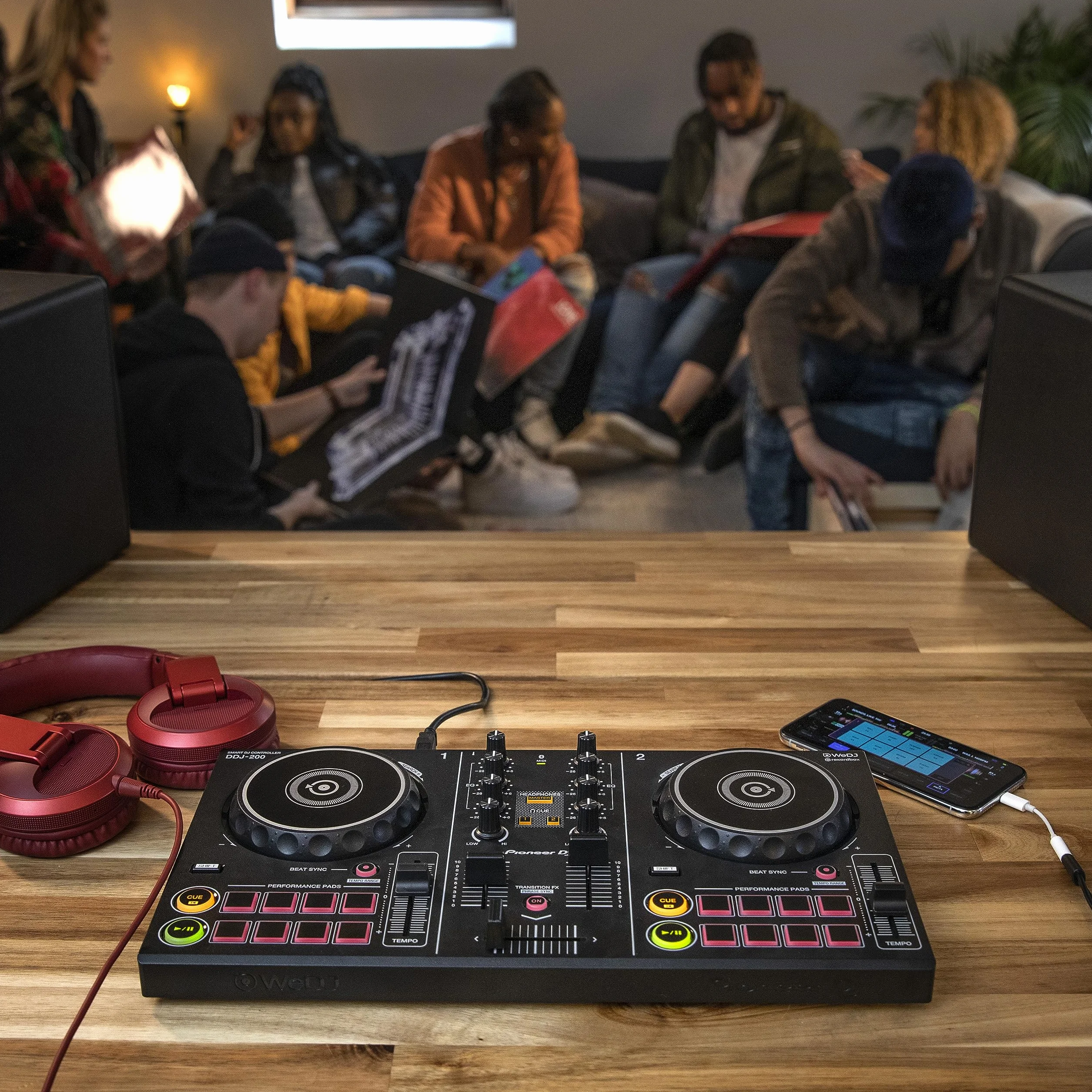 Pioneer DDJ-200 – kontroler wejścia Bluetooth dla DJ-ów ze smartfonem, czarny