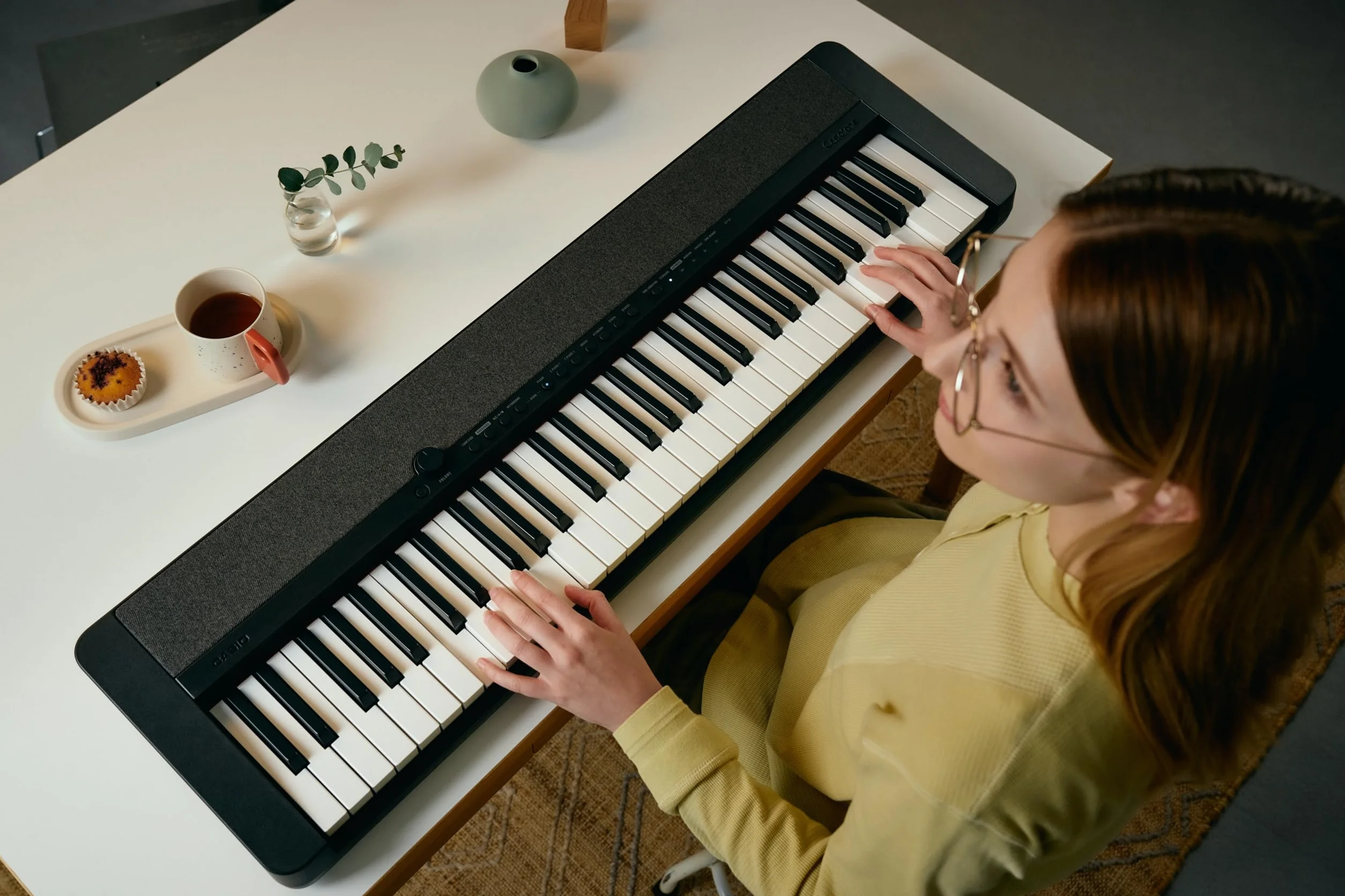 Casio CT-S1 Digitaler Synthesizer 61 Schwarz (MU CT-S1 BK)