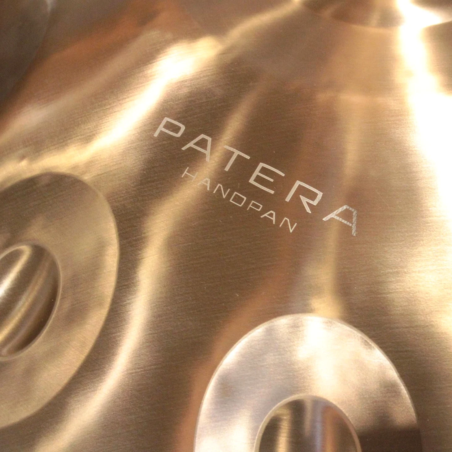 Patera HPDM-10 stal szlachetna Handpan Compact D- 9 tonów z torbą