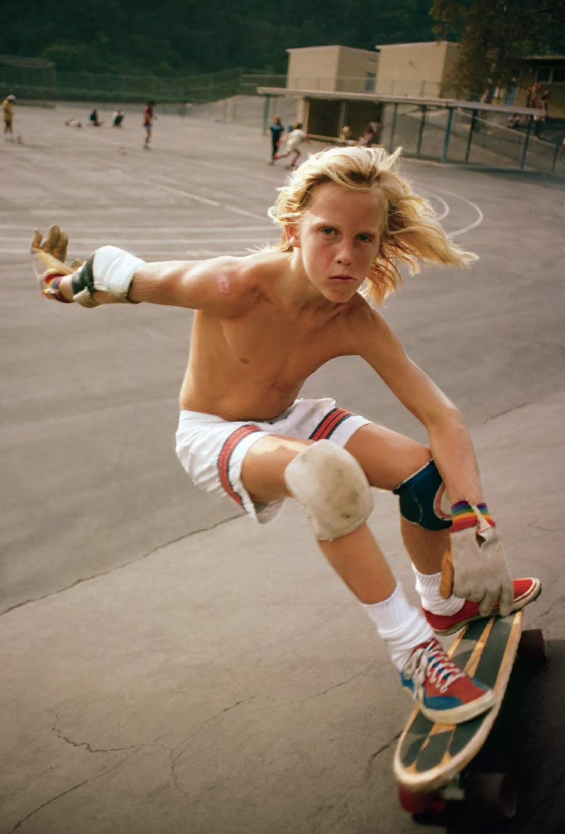 Sun skate seventies 100 postcards: – Box of Collectible Postcards Featuring Lifestyle Photography from the Seventies, Great Gift for Fans of Vintage Photography, Fashion, and Skateboarding