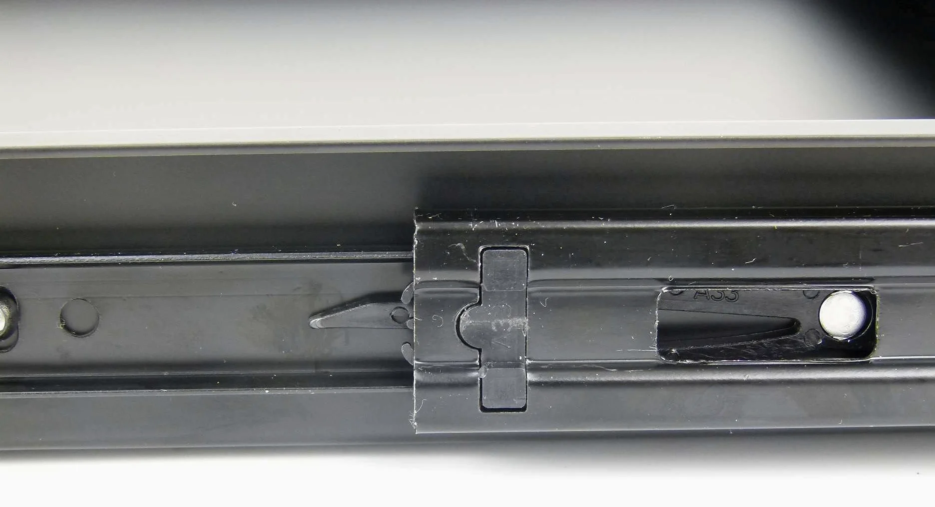 Adam Hall 1 HE ERGO 19" aluminiowa szuflada rack 874E01A (1 x 1 HE ERGO ALU)