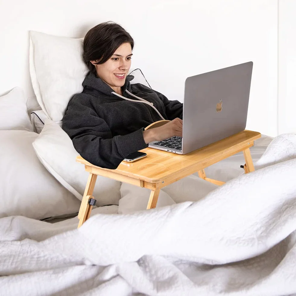 Greensen Stolik do łóżeczka dziecięcego na laptopa, regulowany bambusowy blat, przenośny stół komputerowy Nanzhu z wysuwanymi nogami z szufladą, 50 x 30 x 20 cm